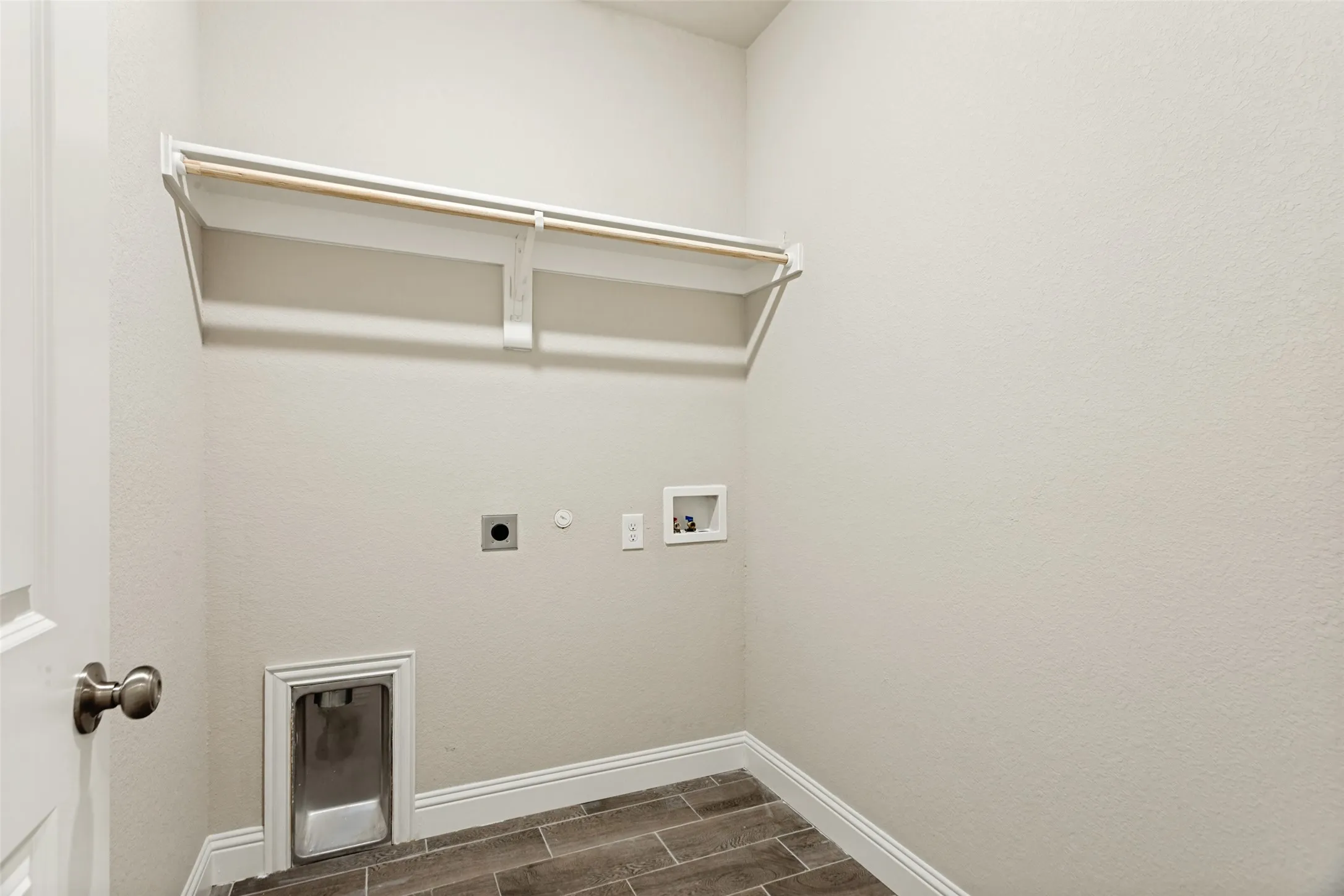 Single Family Residence For Sale in Tarrant County , 5520 Goodman Avenue, Fort Worth, Texas 76107, 4 Bedroom, 2 Bathroom, 1 Garage spaces, 1,810 Sqft, built in 2023, mls#21289767, Real Estate Agent in Fort Worth, Homes For Sale in Tarrant county, Homes For Sale in Fort Worth, Realtor in Fort Worth Texas, Real Estate Brokerage Independent Realty Texas, Luminita Cordes Realtor