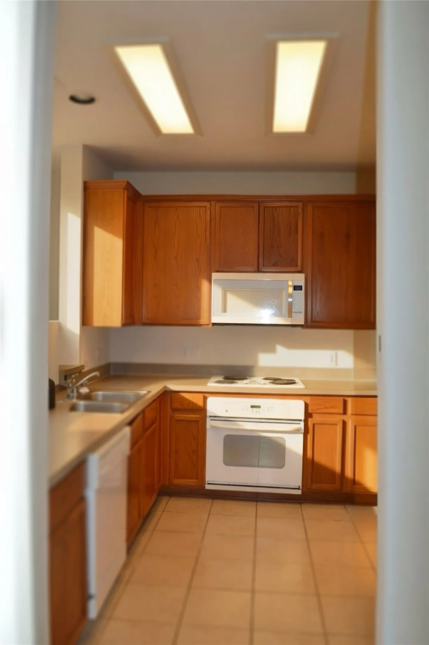 Townhouse For Sale in Denton County , 508 Legends Drive, Lewisville, Texas 75057, 2 Bedrooms, 3 Bathrooms, 2 Garage spaces, 1,339 Sqft, built in 2005, Price $285,000, mls#21278686, Real Estate Agent in Lewisville, Homes For Sale in Denton county, Homes For Sale in Lewisville, Realtor in Lewisville Texas, Real Estate Brokerage Independent Realty Texas, Luminita Cordes Realtor