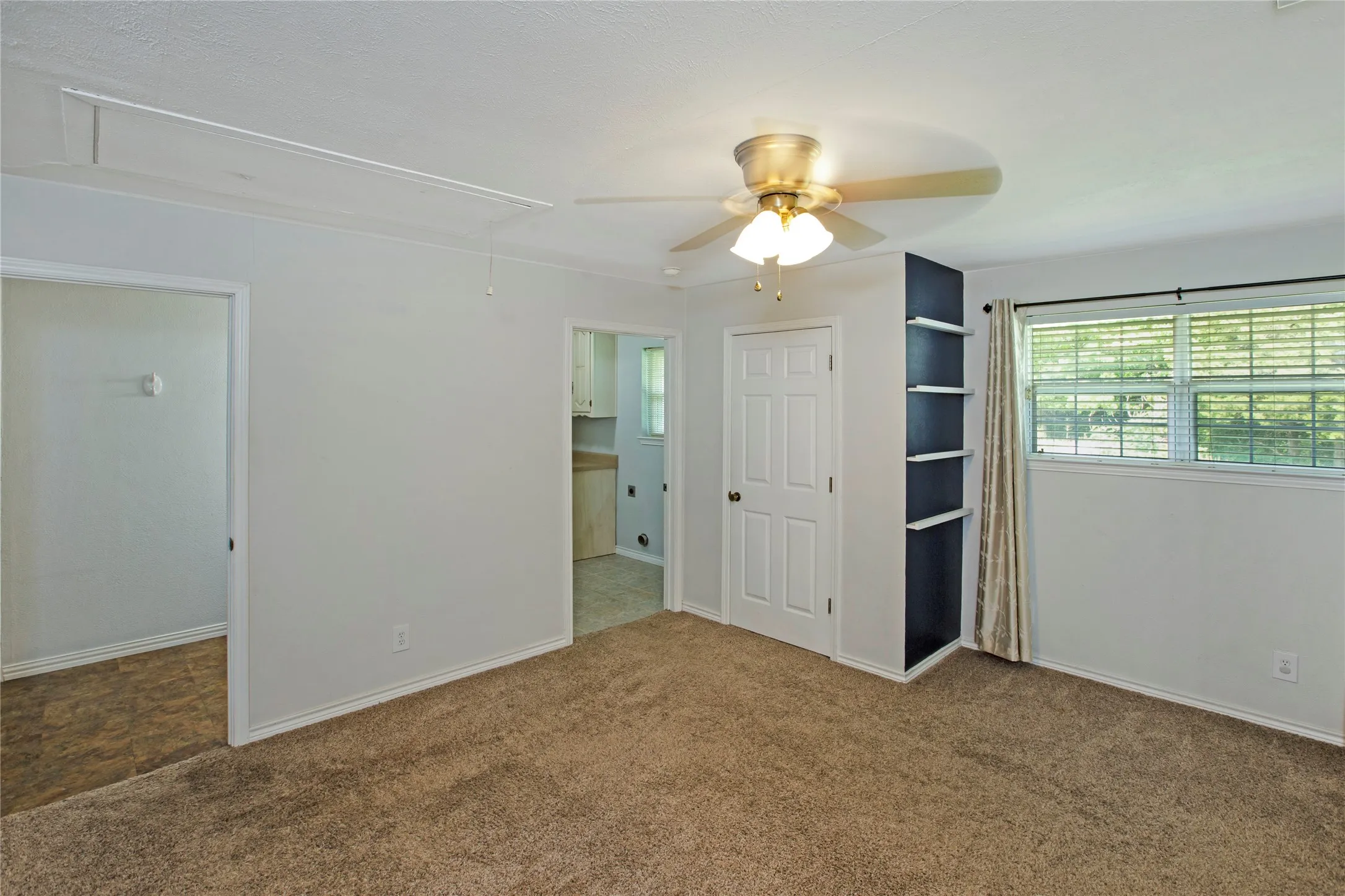 View#3 6th BdRm 2nd Primary/In-Law Suite Other Side (Empty).