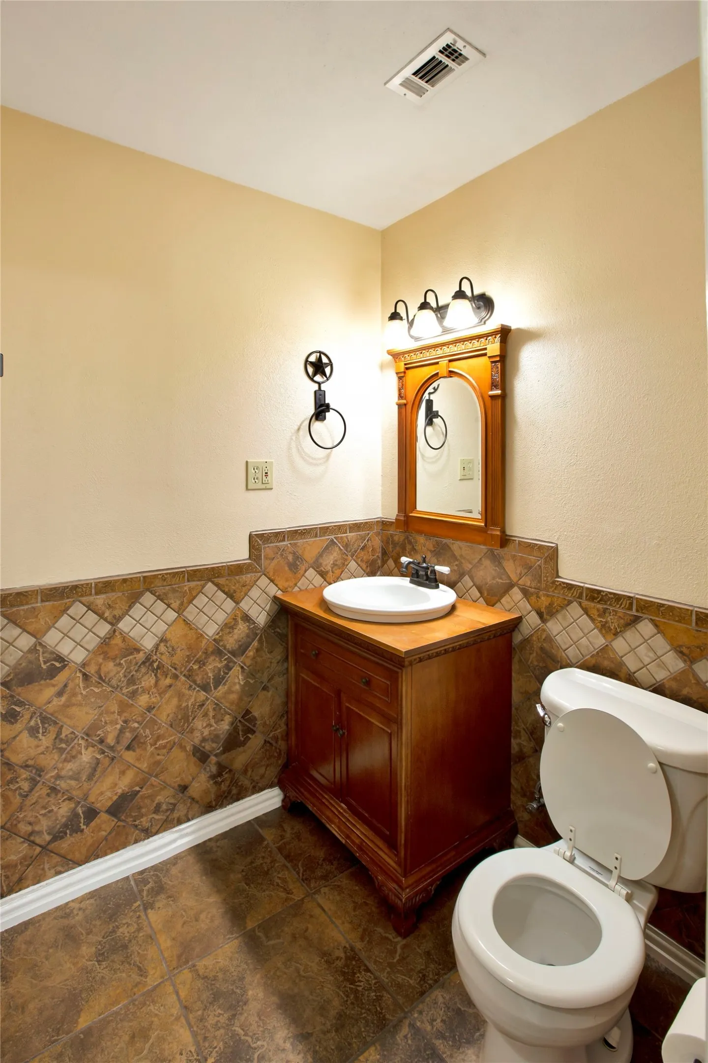 View#1 Sunroom/Pool 4th Full Bathroom