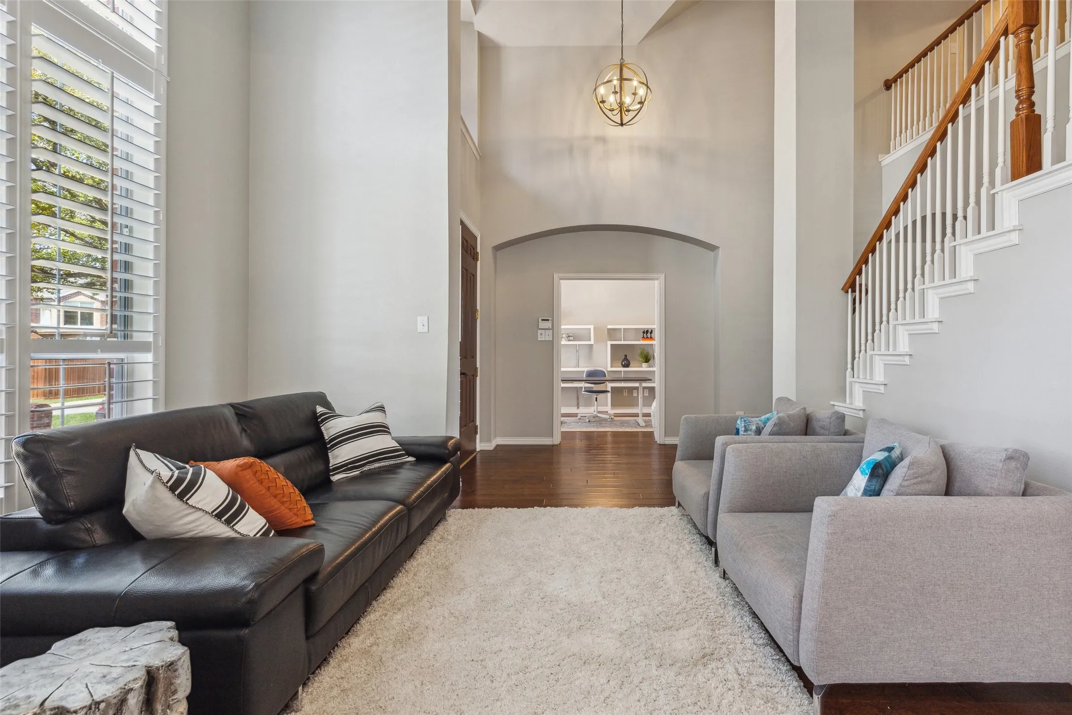 Single Family Residence For Sale in Denton County , 9740 Plains Circle, Frisco, Texas 75033, 4 Bedroom, 4 Bathroom, 2 Garage spaces, 3,674 Sqft, built in 2001, mls#21289429, Real Estate Agent in Frisco, Homes For Sale in Denton county, Homes For Sale in Frisco, Realtor in Frisco Texas, Real Estate Brokerage Independent Realty Texas, Luminita Cordes Realtor