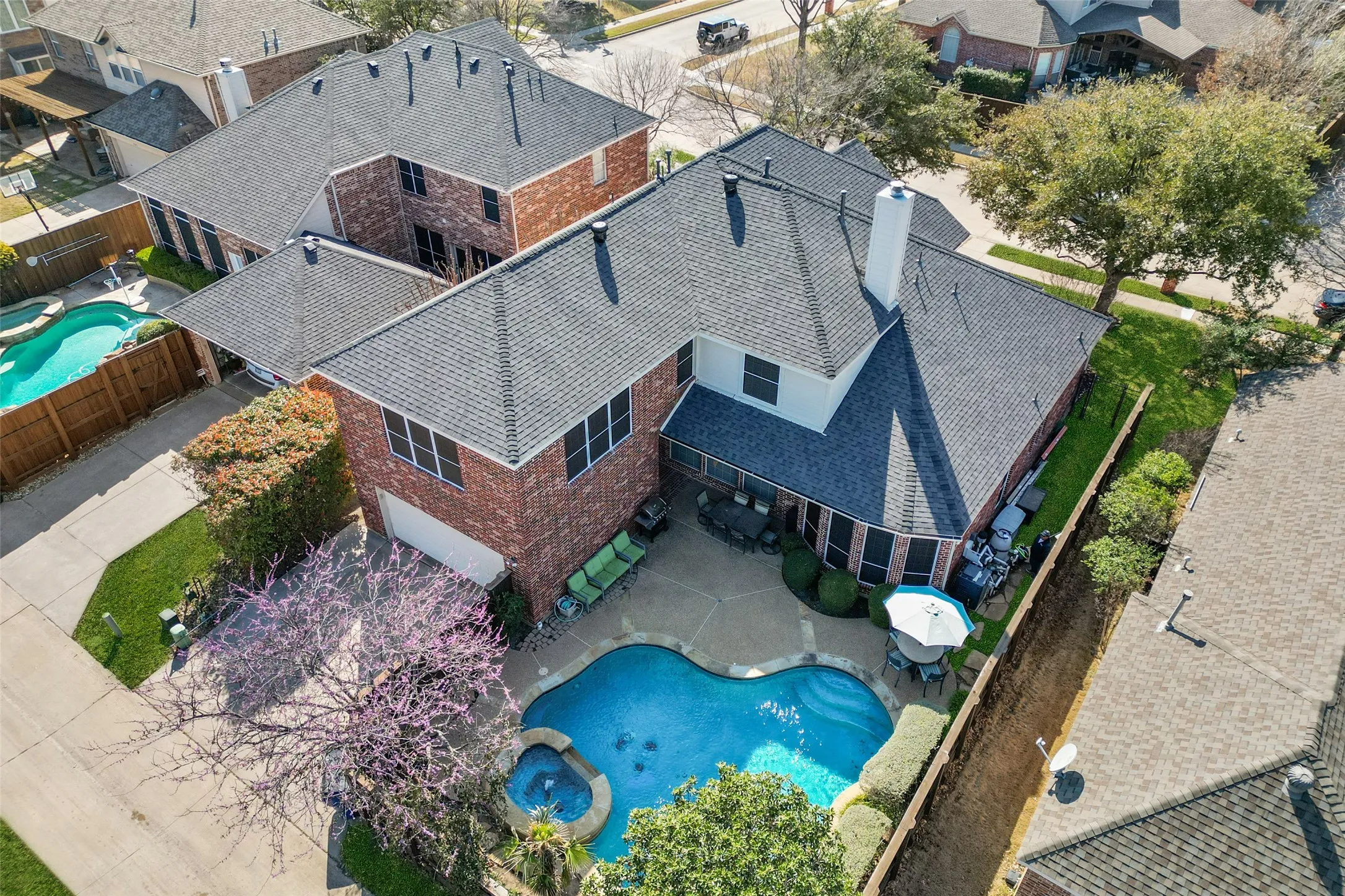 9740 Plains Circle, Frisco, TX  75033 - www.9740PlainsCircle.com - 4BR | 3.5BA | 2LA | 2 DA | Breakfast Bar | Gameroom | Study 1 | Study 2 | Pool & Spa | The Trails Community