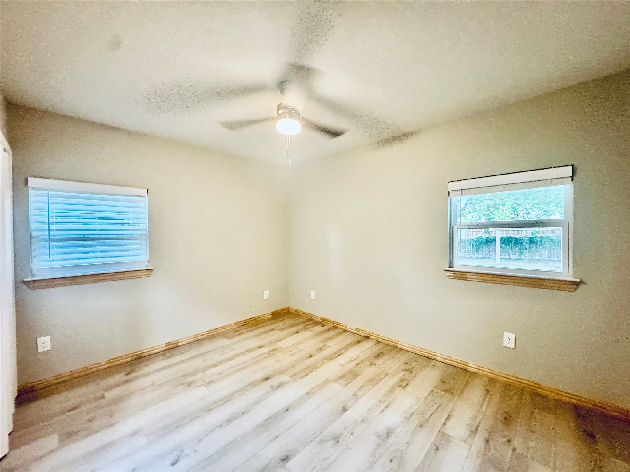 Single Family Residence For Sale in Dallas County , 203 Wake Drive, Richardson, Texas 75081, 6 Bedroom, 3 Bathroom, Garage spaces, 2,008 Sqft, built in 1962, mls#21262781, Real Estate Agent in Richardson, Homes For Sale in Dallas county, Homes For Sale in Richardson, Realtor in Richardson Texas, Real Estate Brokerage Independent Realty Texas, Luminita Cordes Realtor