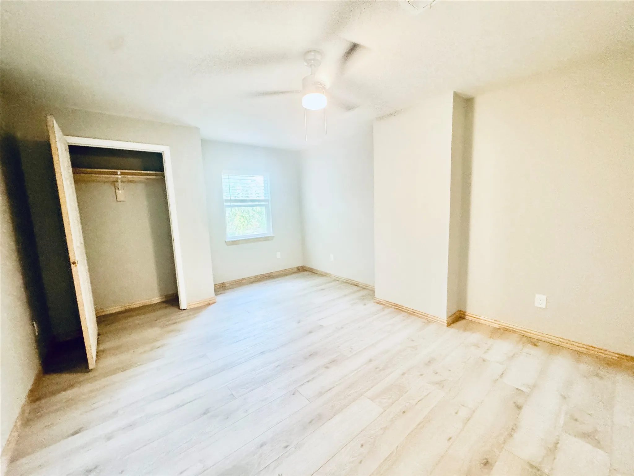 Single Family Residence For Sale in Dallas County , 203 Wake Drive, Richardson, Texas 75081, 6 Bedroom, 3 Bathroom, Garage spaces, 2,008 Sqft, built in 1962, mls#21262781, Real Estate Agent in Richardson, Homes For Sale in Dallas county, Homes For Sale in Richardson, Realtor in Richardson Texas, Real Estate Brokerage Independent Realty Texas, Luminita Cordes Realtor