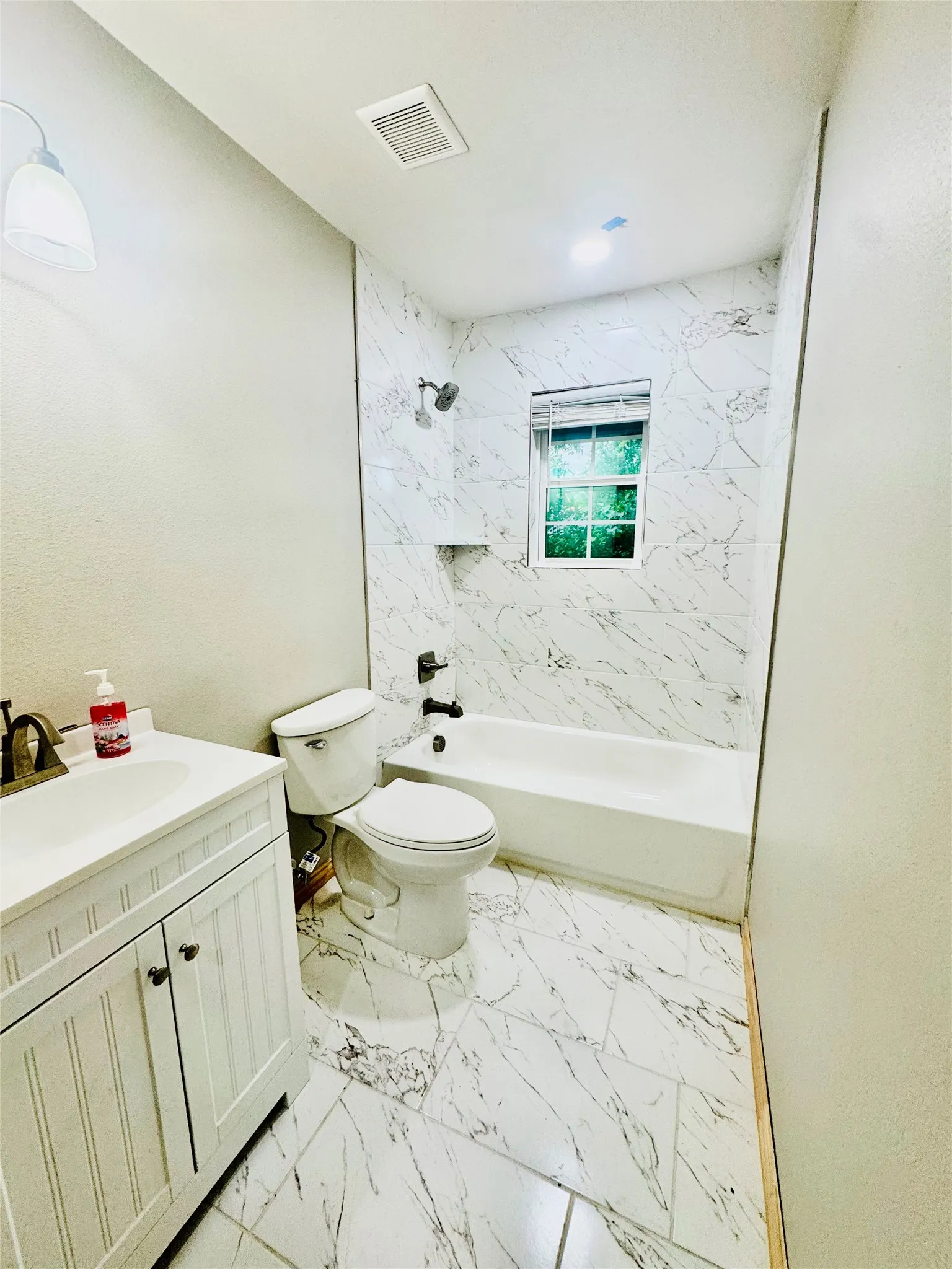 Single Family Residence For Sale in Dallas County , 203 Wake Drive, Richardson, Texas 75081, 6 Bedroom, 3 Bathroom, Garage spaces, 2,008 Sqft, built in 1962, mls#21262781, Real Estate Agent in Richardson, Homes For Sale in Dallas county, Homes For Sale in Richardson, Realtor in Richardson Texas, Real Estate Brokerage Independent Realty Texas, Luminita Cordes Realtor