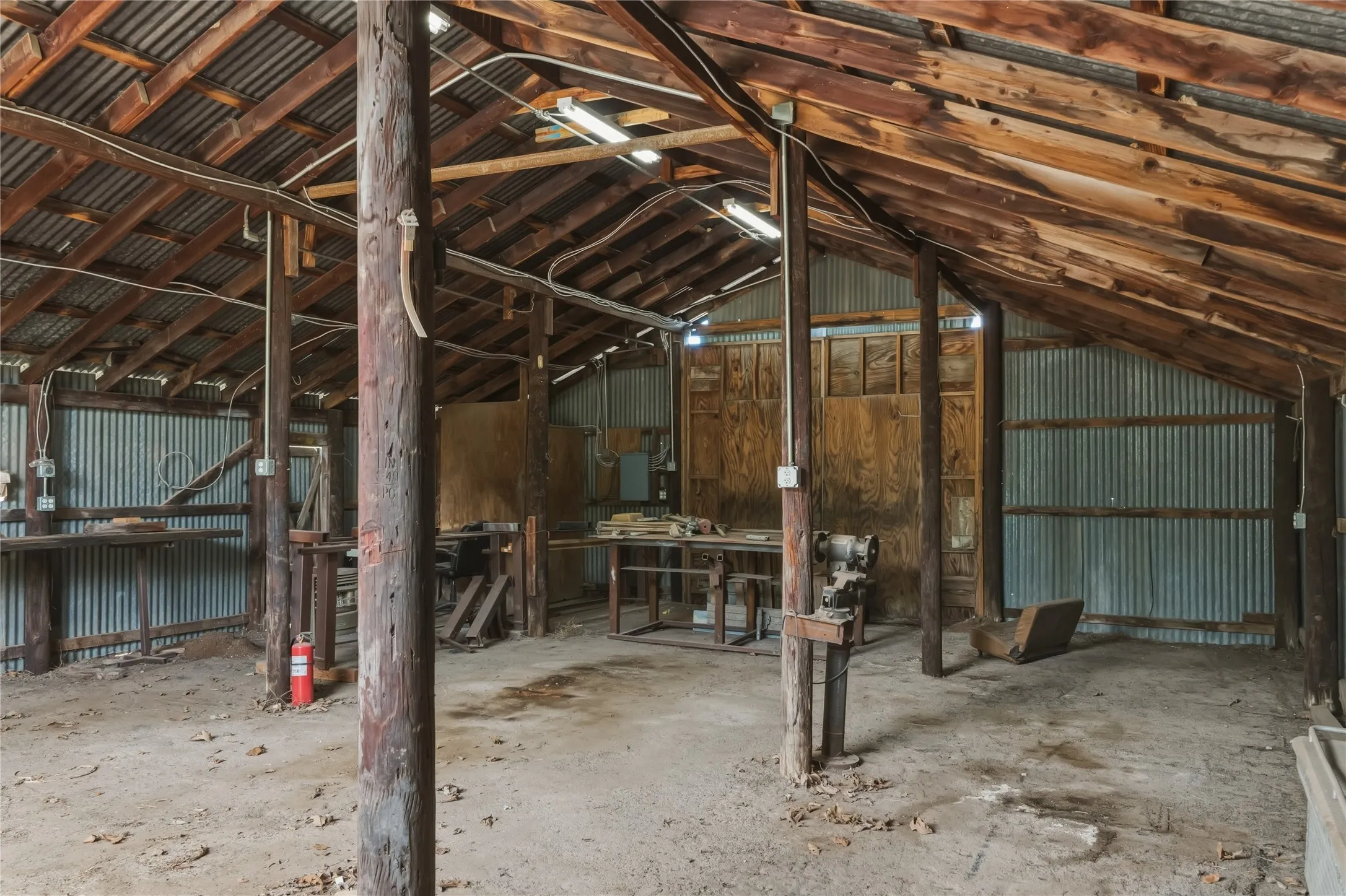 Industrial For Sale in Parker County , 2040 Fort Worth Highway, Weatherford, Texas 76086, 0, 0, Garage spaces, 0 Sqft, built in 1995, mls#21289143, Real Estate Agent in Weatherford, Homes For Sale in Parker county, Homes For Sale in Weatherford, Realtor in Weatherford Texas, Real Estate Brokerage Independent Realty Texas, Luminita Cordes Realtor