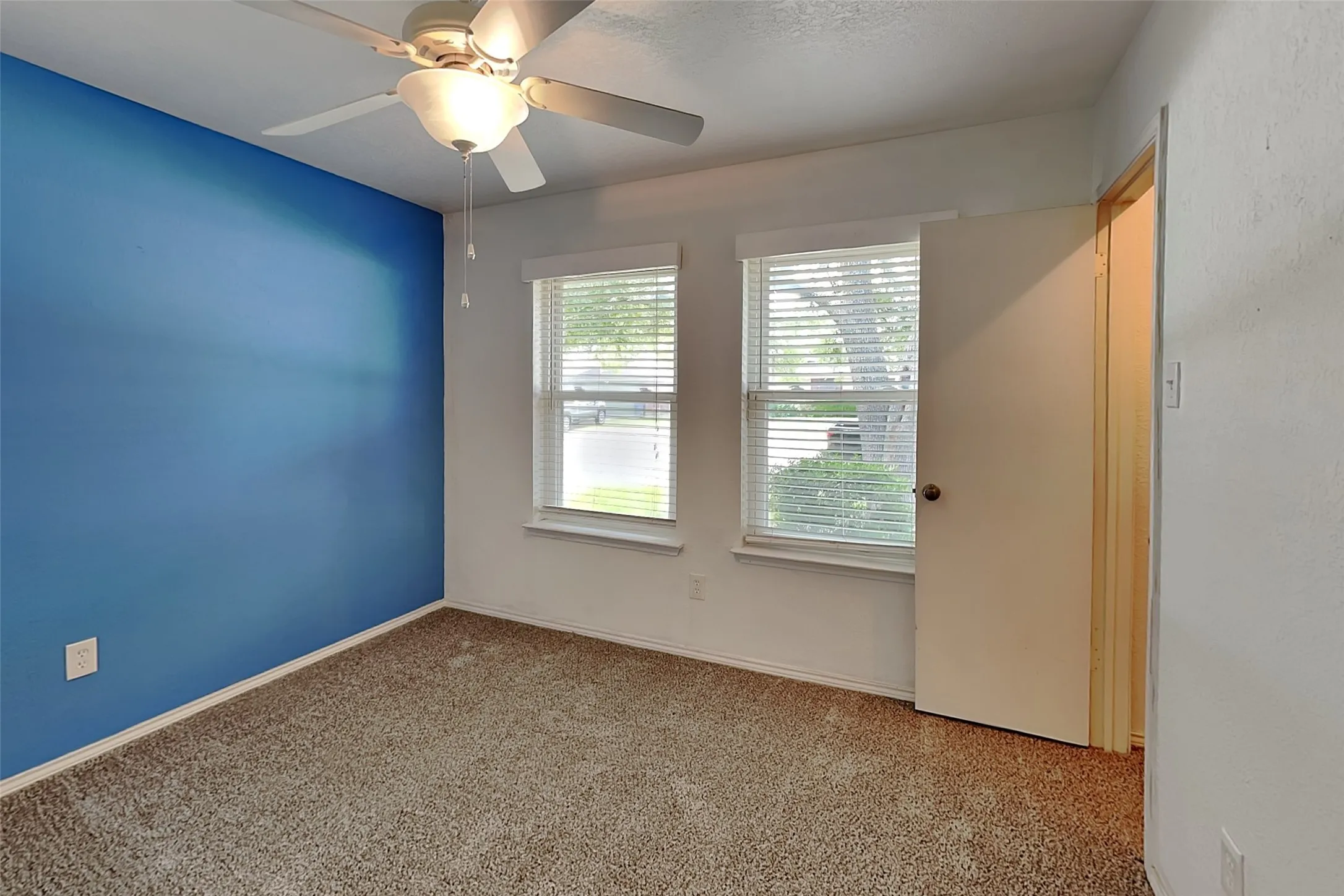Single Family Residence For Rent in Tarrant County , 260 Rancho Grande Trail, Keller, Texas 76248, 3 Bedroom, 2 Bathroom, 2 Garage spaces, 1,566 Sqft, built in 1988, mls#21289856, Real Estate Agent in Keller, Homes For Rent in Tarrant county, Homes For Rent in Keller, Realtor in Keller Texas, Real Estate Brokerage Independent Realty Texas, Luminita Cordes Realtor