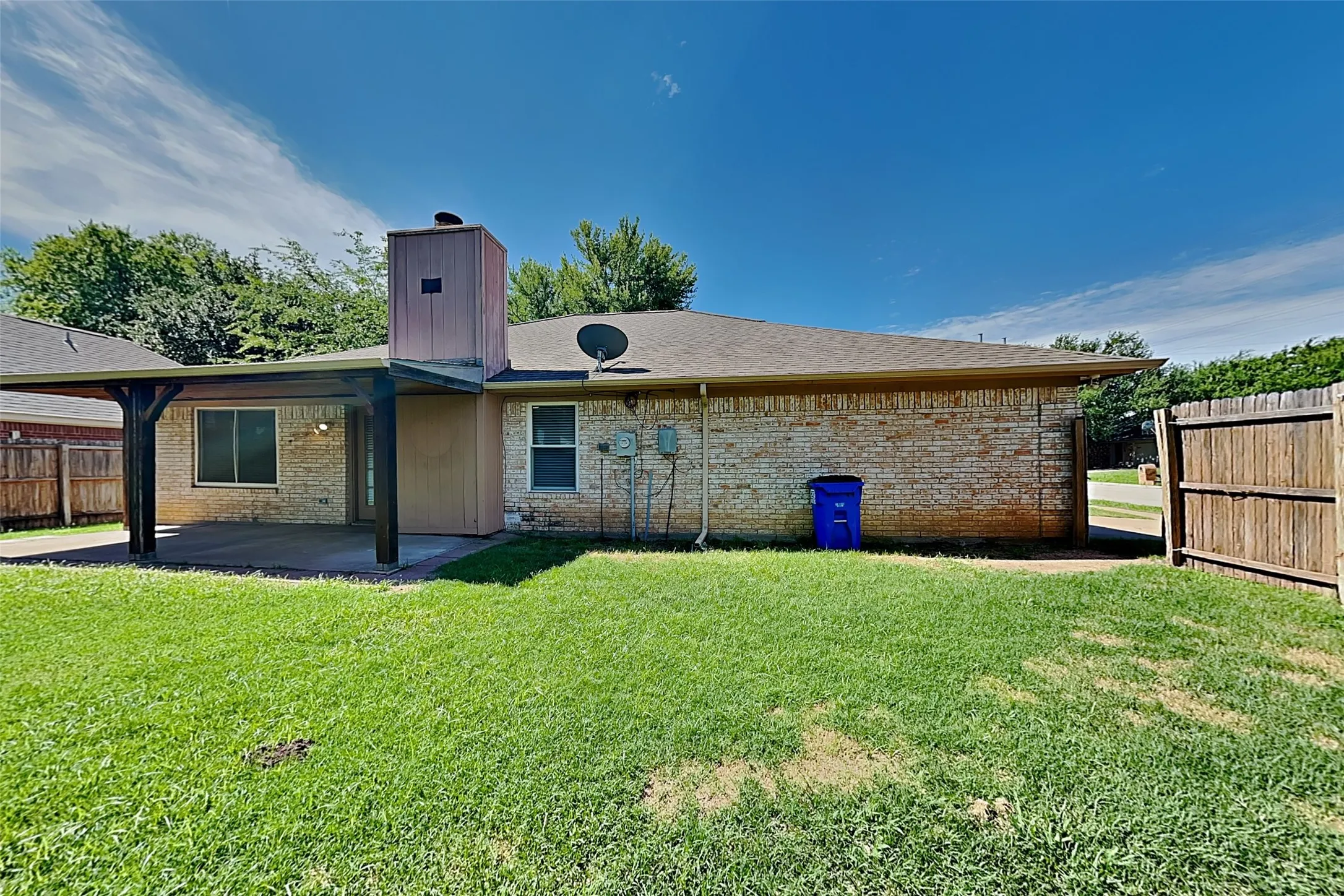 Single Family Residence For Rent in Tarrant County , 260 Rancho Grande Trail, Keller, Texas 76248, 3 Bedroom, 2 Bathroom, 2 Garage spaces, 1,566 Sqft, built in 1988, mls#21289856, Real Estate Agent in Keller, Homes For Rent in Tarrant county, Homes For Rent in Keller, Realtor in Keller Texas, Real Estate Brokerage Independent Realty Texas, Luminita Cordes Realtor