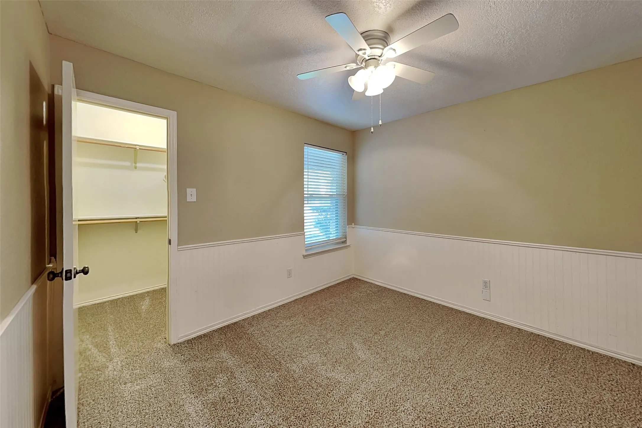 Single Family Residence For Rent in Tarrant County , 260 Rancho Grande Trail, Keller, Texas 76248, 3 Bedroom, 2 Bathroom, 2 Garage spaces, 1,566 Sqft, built in 1988, mls#21289856, Real Estate Agent in Keller, Homes For Rent in Tarrant county, Homes For Rent in Keller, Realtor in Keller Texas, Real Estate Brokerage Independent Realty Texas, Luminita Cordes Realtor
