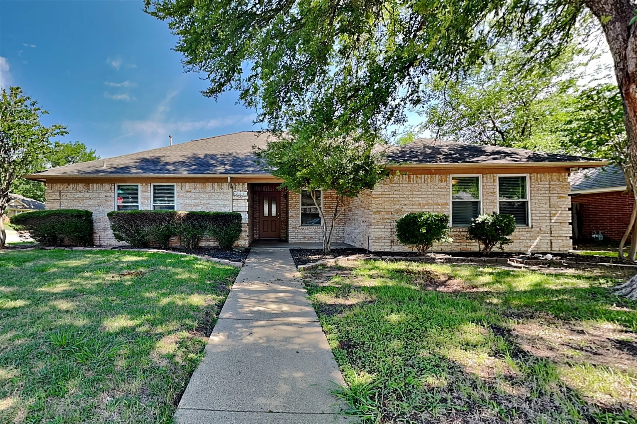 Single Family Residence For Rent in Tarrant County , 260 Rancho Grande Trail, Keller, Texas 76248, 3 Bedroom, 2 Bathroom, 2 Garage spaces, 1,566 Sqft, built in 1988, mls#21289856, Real Estate Agent in Keller, Homes For Rent in Tarrant county, Homes For Rent in Keller, Realtor in Keller Texas, Real Estate Brokerage Independent Realty Texas, Luminita Cordes Realtor