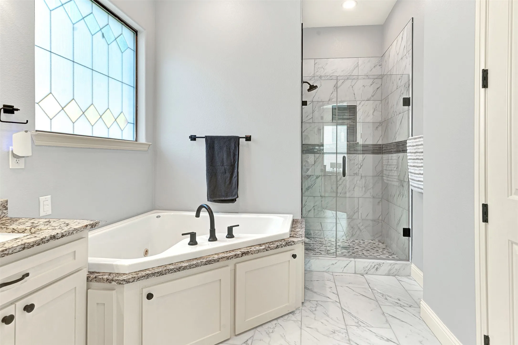 Primary Ensuite Bath