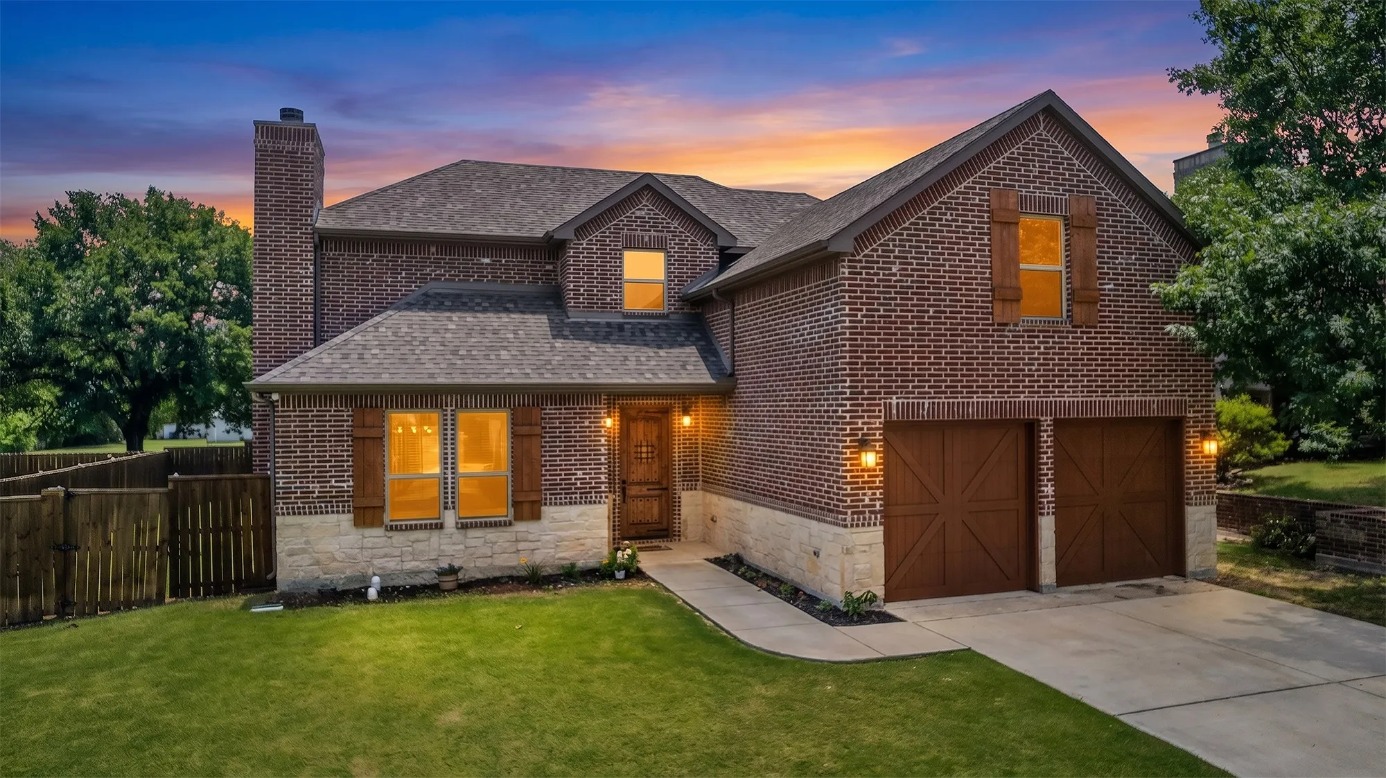 Single Family Residence For Sale in Grayson County , 675 Wayne Avenue, Van Alstyne, Texas 75495, 4 Bedroom, 4 Bathroom, 2 Garage spaces, 2,450 Sqft, built in 2021, mls#21278860, Real Estate Agent in Van Alstyne, Homes For Sale in Grayson county, Homes For Sale in Van Alstyne, Realtor in Van Alstyne Texas, Real Estate Brokerage Independent Realty Texas, Luminita Cordes Realtor