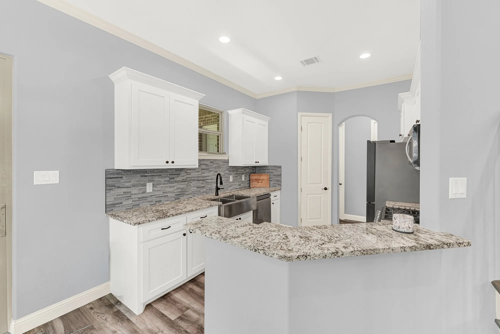 Single Family Residence For Sale in Grayson County , 675 Wayne Avenue, Van Alstyne, Texas 75495, 4 Bedroom, 4 Bathroom, 2 Garage spaces, 2,450 Sqft, built in 2021, mls#21278860, Real Estate Agent in Van Alstyne, Homes For Sale in Grayson county, Homes For Sale in Van Alstyne, Realtor in Van Alstyne Texas, Real Estate Brokerage Independent Realty Texas, Luminita Cordes Realtor