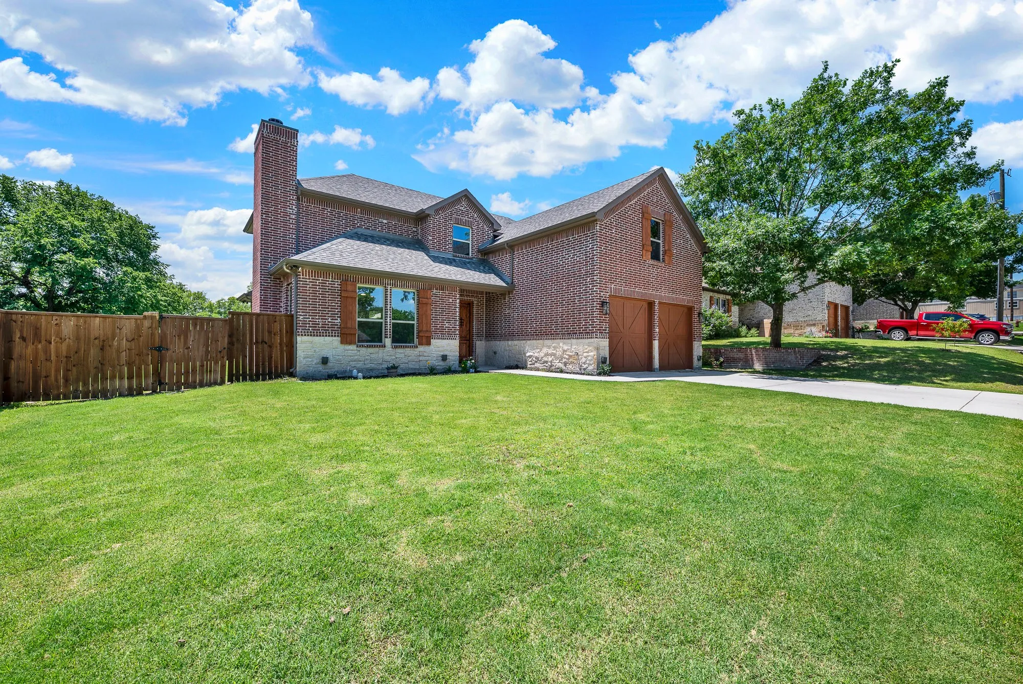 Single Family Residence For Sale in Grayson County , 675 Wayne Avenue, Van Alstyne, Texas 75495, 4 Bedroom, 4 Bathroom, 2 Garage spaces, 2,450 Sqft, built in 2021, mls#21278860, Real Estate Agent in Van Alstyne, Homes For Sale in Grayson county, Homes For Sale in Van Alstyne, Realtor in Van Alstyne Texas, Real Estate Brokerage Independent Realty Texas, Luminita Cordes Realtor