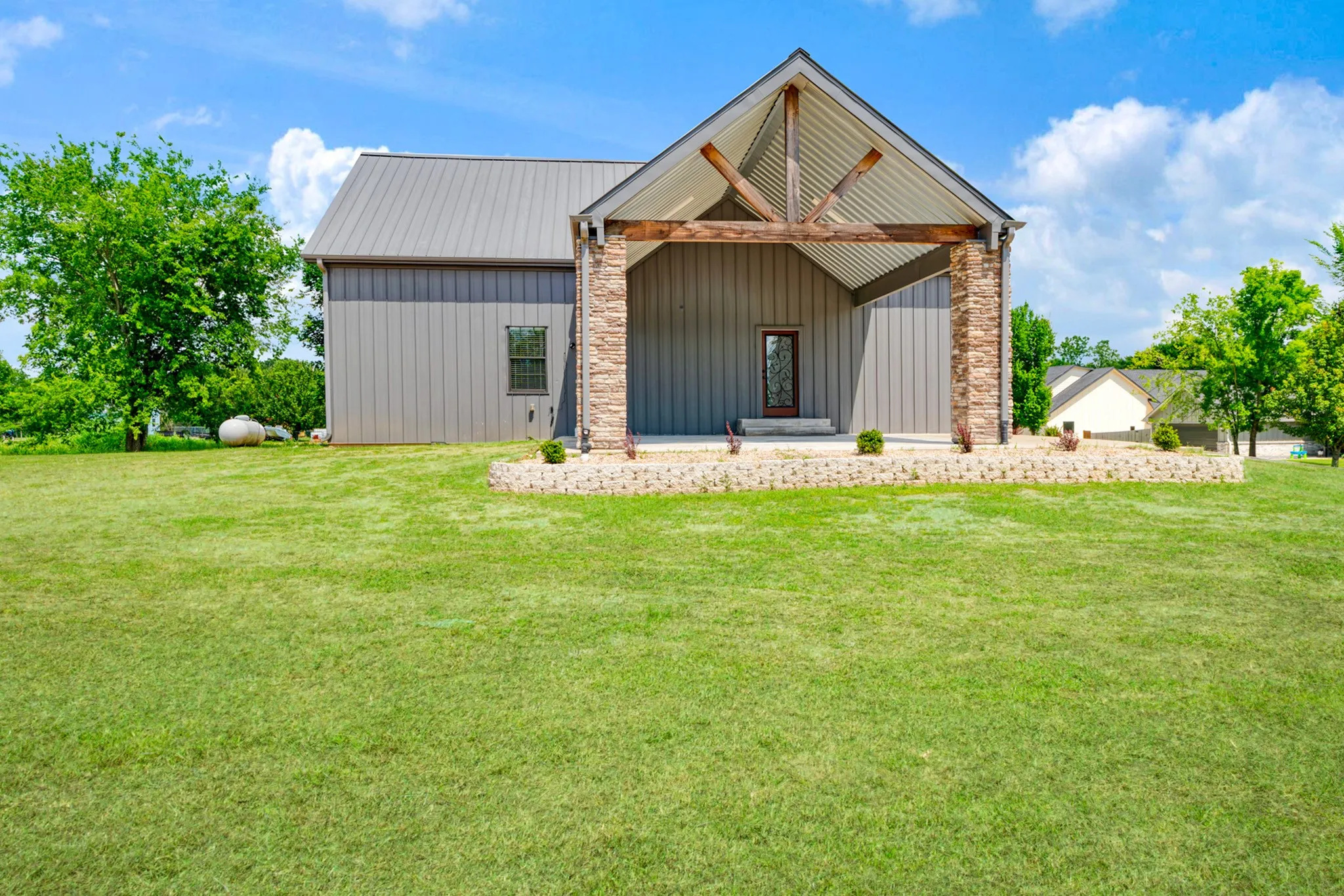 Single Family Residence For Sale in Lamar County , 209 Helena Drive, Powderly, Texas 75473, 3 Bedroom, 2 Bathroom, Garage spaces, 2,334 Sqft, built in 2022, mls#21289778, Real Estate Agent in Powderly, Homes For Sale in Lamar county, Homes For Sale in Powderly, Realtor in Powderly Texas, Real Estate Brokerage Independent Realty Texas, Luminita Cordes Realtor