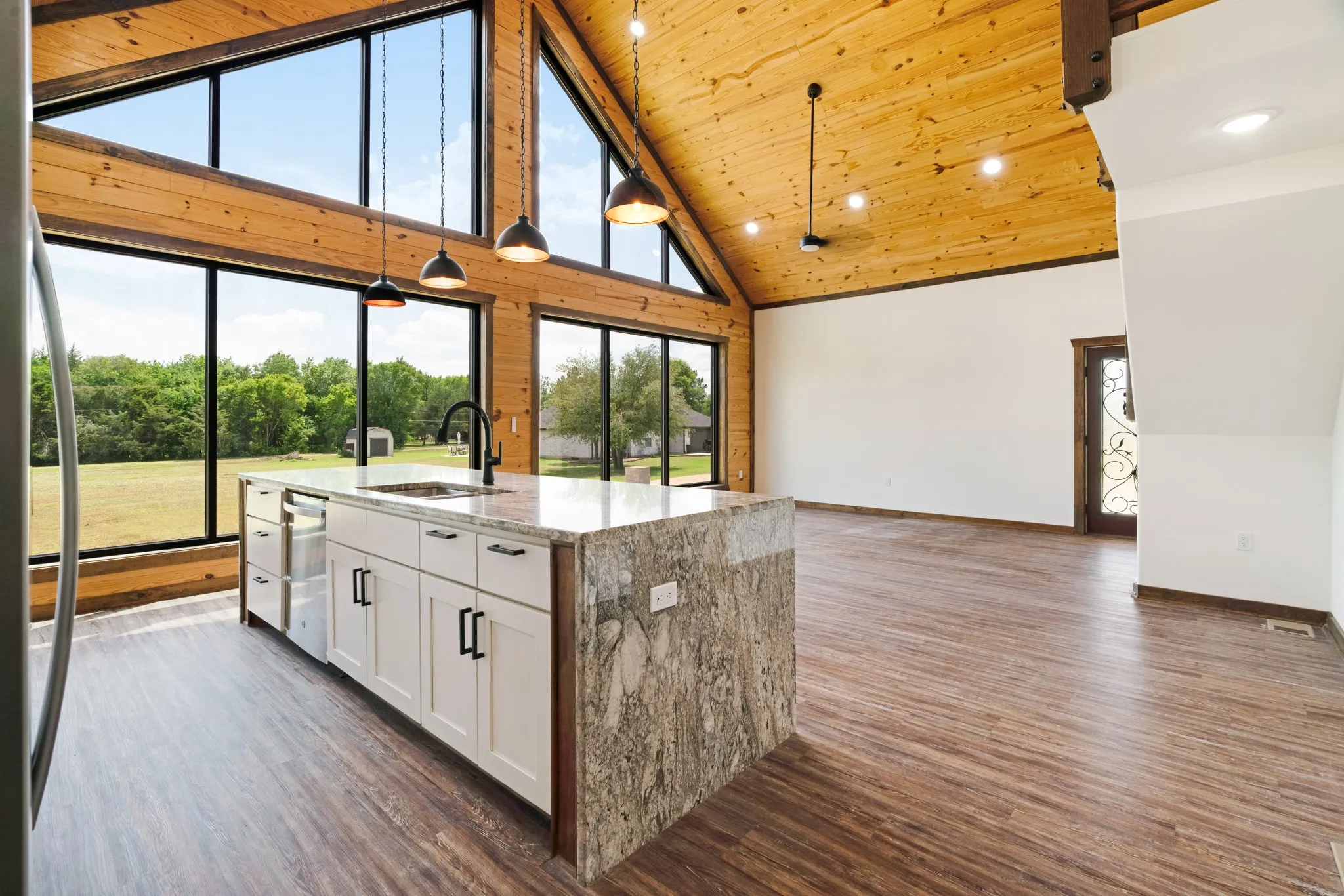 Single Family Residence For Sale in Lamar County , 209 Helena Drive, Powderly, Texas 75473, 3 Bedroom, 2 Bathroom, Garage spaces, 2,334 Sqft, built in 2022, mls#21289778, Real Estate Agent in Powderly, Homes For Sale in Lamar county, Homes For Sale in Powderly, Realtor in Powderly Texas, Real Estate Brokerage Independent Realty Texas, Luminita Cordes Realtor