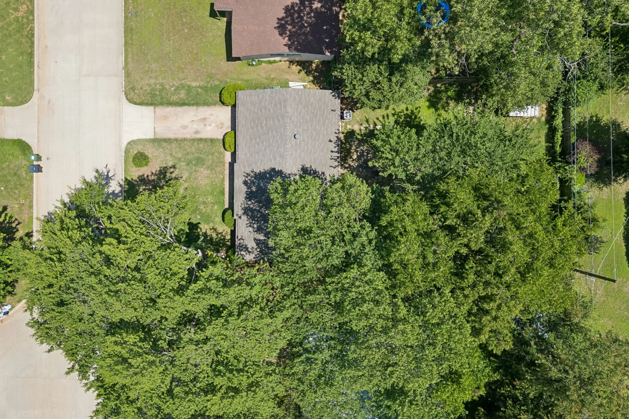 Single Family Residence For Sale in Tarrant County , 2013 Alan A Dale Road, Arlington, Texas 76013, 3 Bedroom, 2 Bathroom, Garage spaces, 1,376 Sqft, built in 1959, mls#21287019, Real Estate Agent in Arlington, Homes For Sale in Tarrant county, Homes For Sale in Arlington, Realtor in Arlington Texas, Real Estate Brokerage Independent Realty Texas, Luminita Cordes Realtor