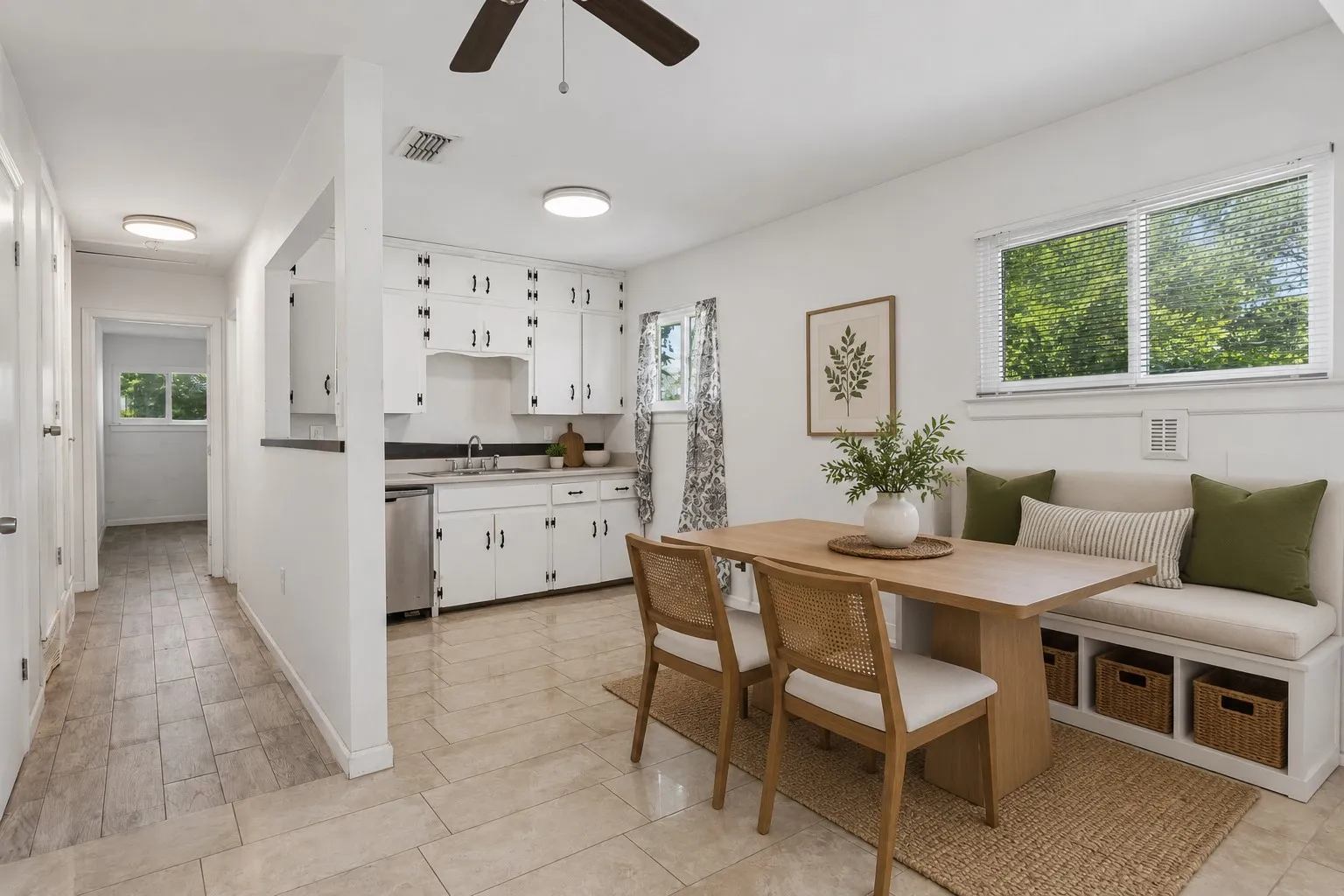 Dining - virtually staged