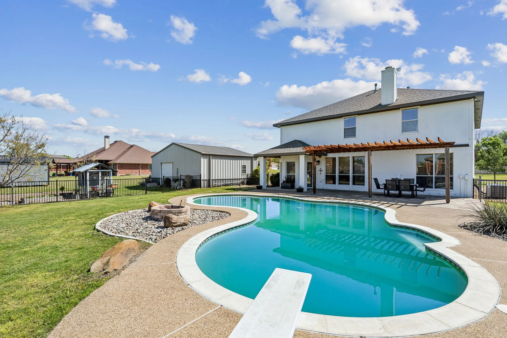Spend your summer diving into this beautiful diving pool!