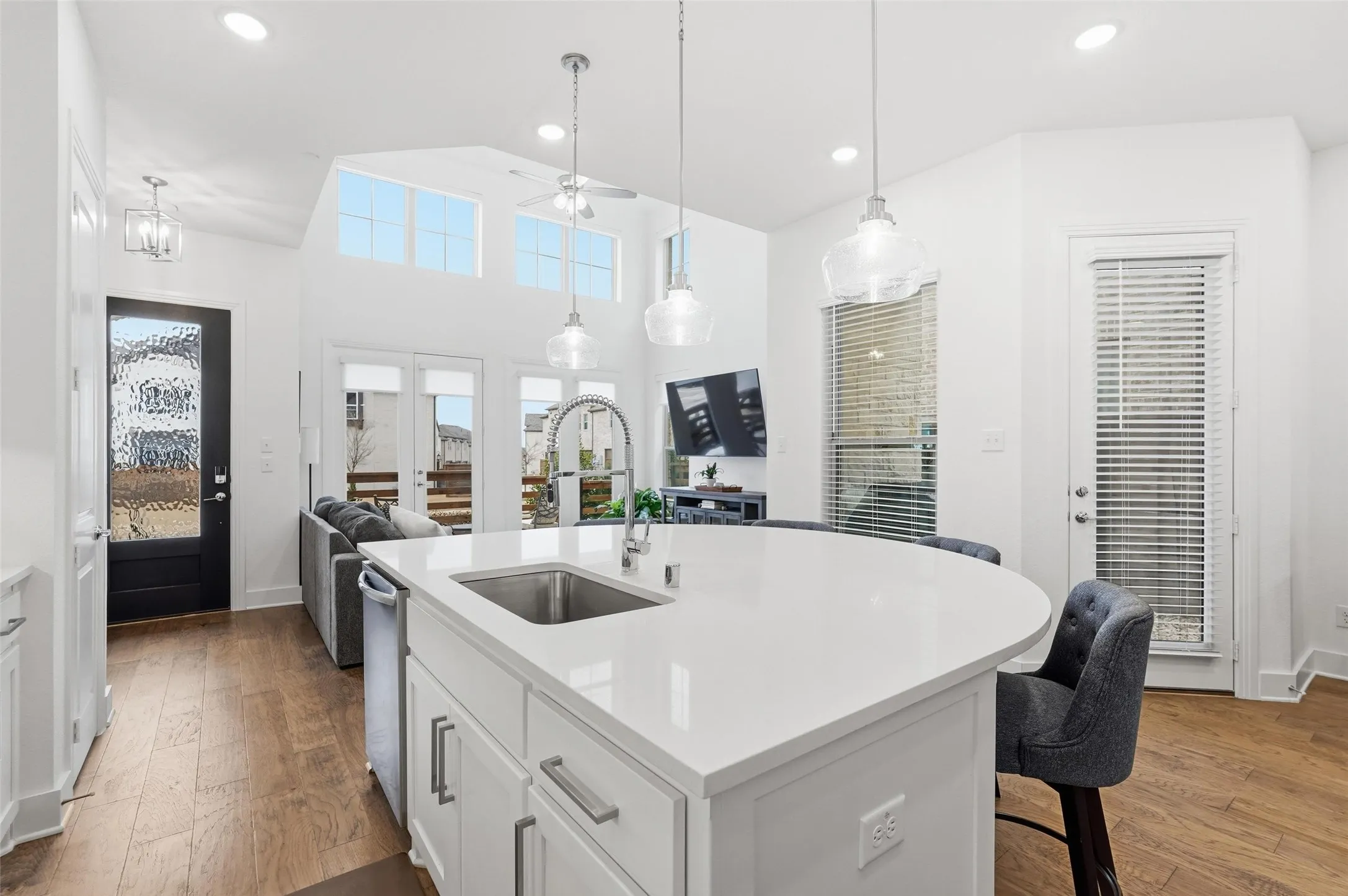 Townhouse For Sale in Collin County , 8029 Pine Island Way, Mc Kinney, Texas 75071, 3 Bedrooms, 3 Bathrooms, 2 Garage spaces, 1,803 Sqft, built in 2022, Price $379,000, mls#21288079, Real Estate Agent in Mc Kinney, Homes For Sale in Collin county, Homes For Sale in Mc Kinney, Realtor in Mc Kinney Texas, Real Estate Brokerage Independent Realty Texas, Luminita Cordes Realtor