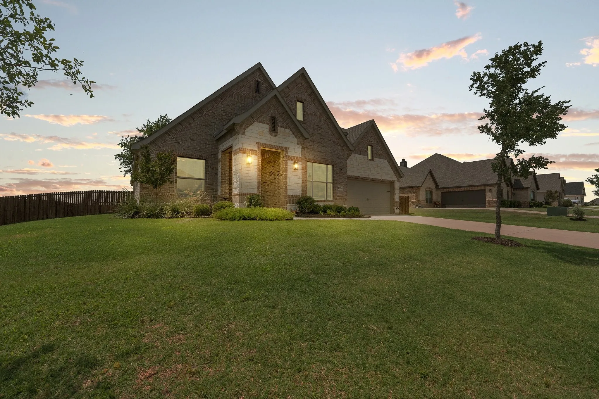 Single Family Residence For Sale in Johnson County , 12709 Whispering Wind Drive, Godley, Texas 76044, 3 Bedroom, 3 Bathroom, 2 Garage spaces, 2,623 Sqft, built in 2022, mls#21287711, Real Estate Agent in Godley, Homes For Sale in Johnson county, Homes For Sale in Godley, Realtor in Godley Texas, Real Estate Brokerage Independent Realty Texas, Luminita Cordes Realtor