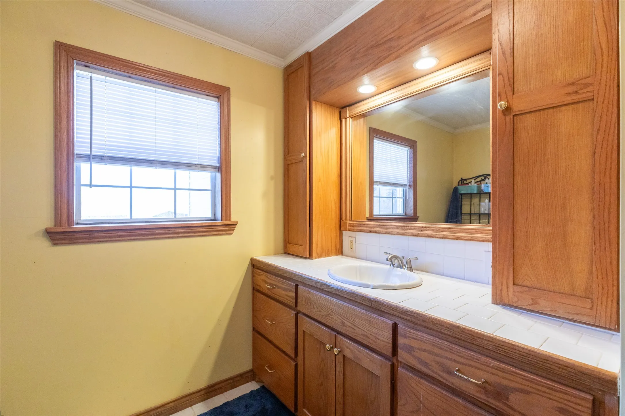 Single Family Residence For Sale in Jones County , 1132 Westover Drive, Anson, Texas 79501, 3 Bedroom, 3 Bathroom, 2 Garage spaces, 1,616 Sqft, built in 1950, mls#21288170, Real Estate Agent in Anson, Homes For Sale in Jones county, Homes For Sale in Anson, Realtor in Anson Texas, Real Estate Brokerage Independent Realty Texas, Luminita Cordes Realtor