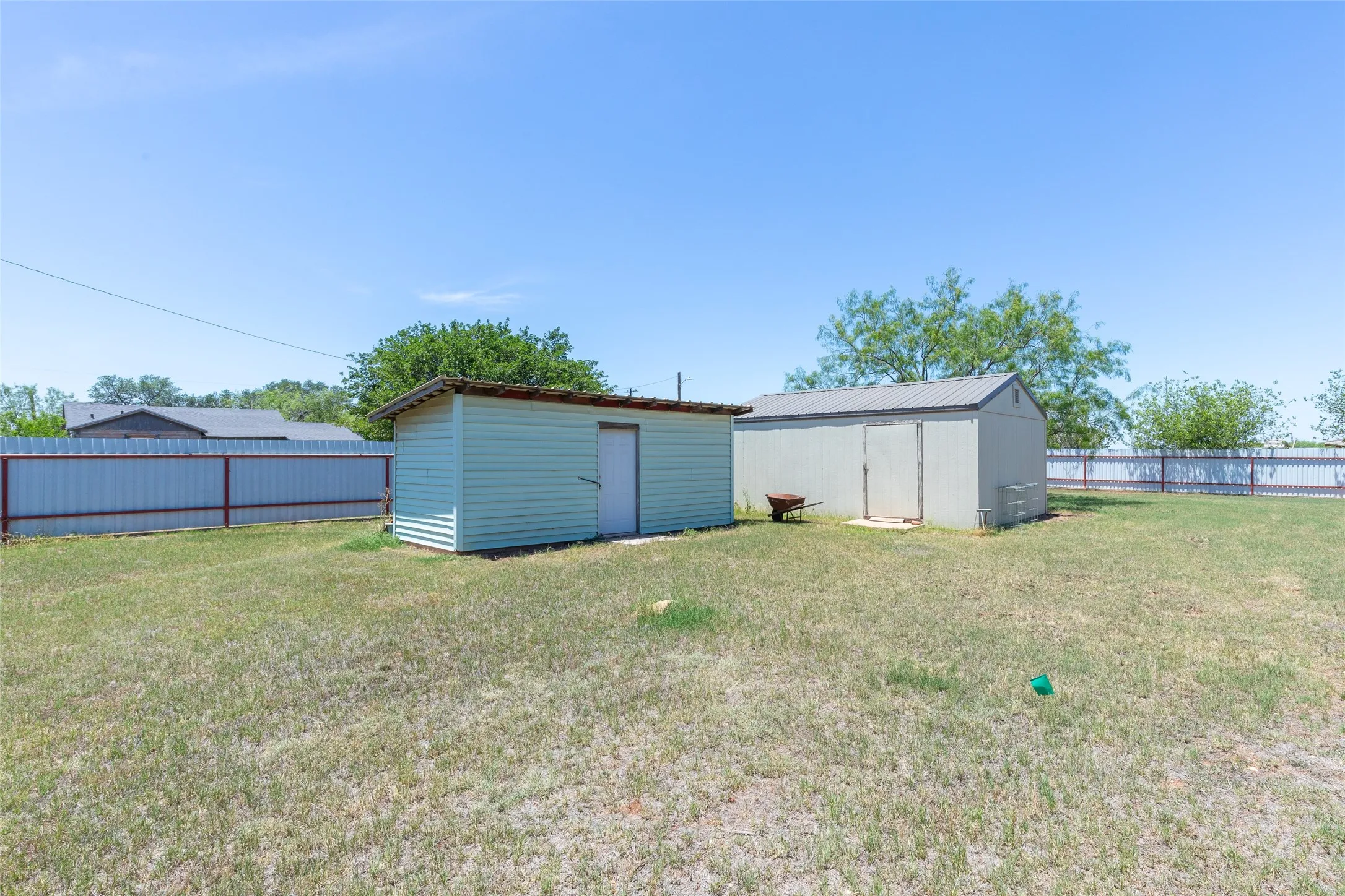Single Family Residence For Sale in Jones County , 1132 Westover Drive, Anson, Texas 79501, 3 Bedroom, 3 Bathroom, 2 Garage spaces, 1,616 Sqft, built in 1950, mls#21288170, Real Estate Agent in Anson, Homes For Sale in Jones county, Homes For Sale in Anson, Realtor in Anson Texas, Real Estate Brokerage Independent Realty Texas, Luminita Cordes Realtor