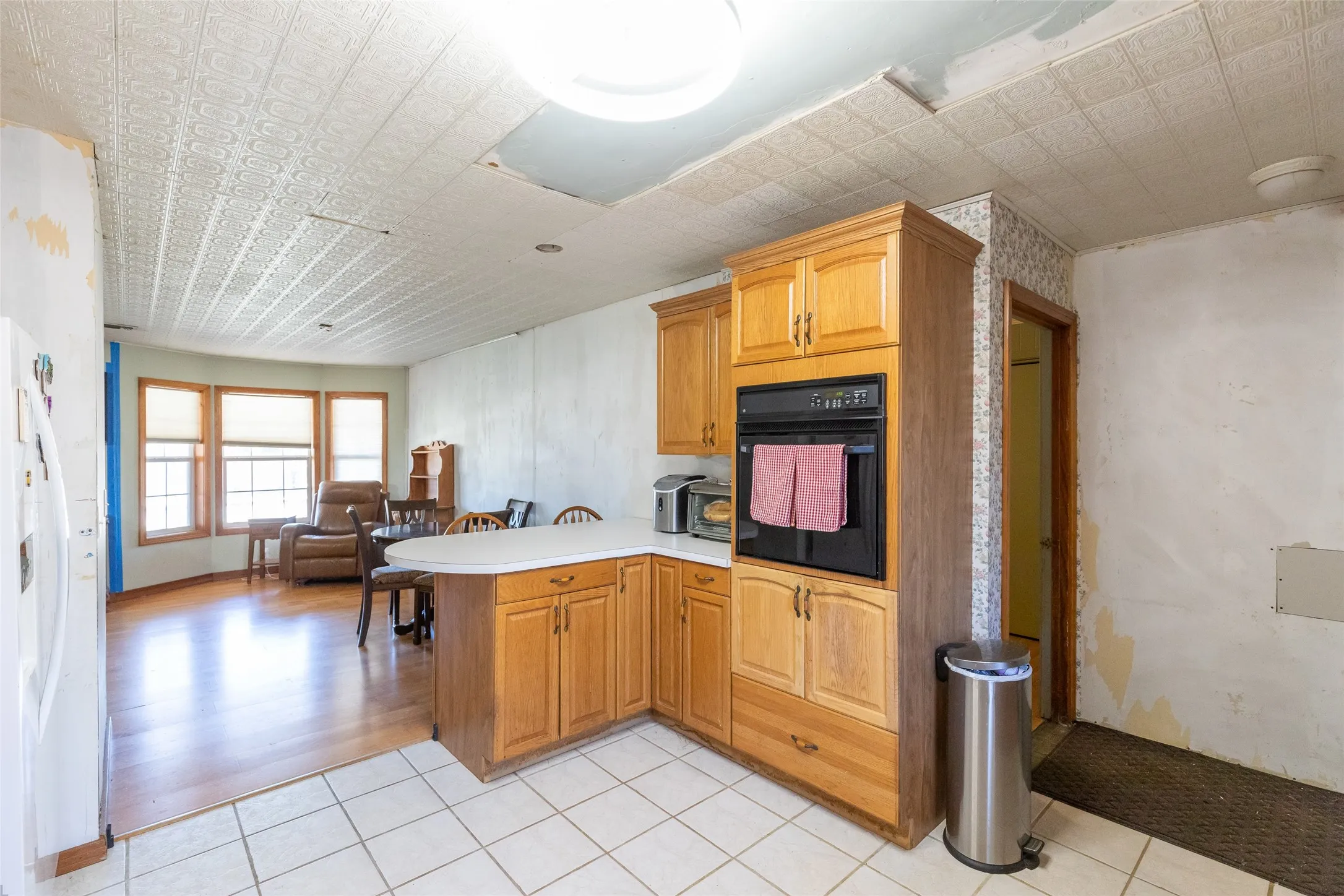 Single Family Residence For Sale in Jones County , 1132 Westover Drive, Anson, Texas 79501, 3 Bedroom, 3 Bathroom, 2 Garage spaces, 1,616 Sqft, built in 1950, mls#21288170, Real Estate Agent in Anson, Homes For Sale in Jones county, Homes For Sale in Anson, Realtor in Anson Texas, Real Estate Brokerage Independent Realty Texas, Luminita Cordes Realtor