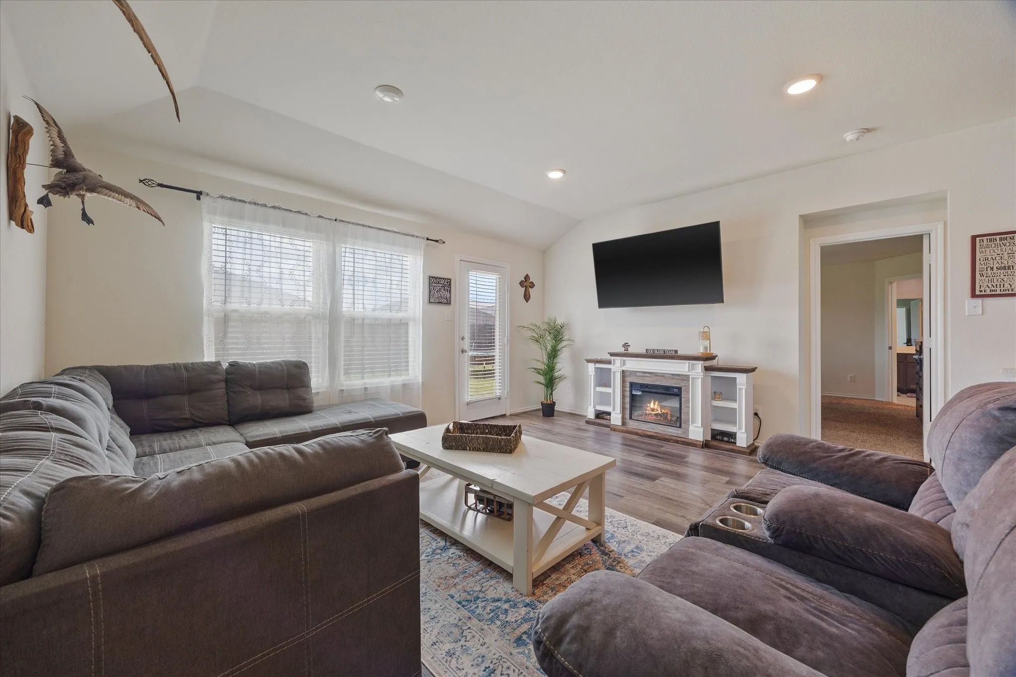 Single Family Residence For Sale in Collin County , 312 Silo Circle, Josephine, Texas 75189, 5 Bedroom, 2 Bathroom, 2 Garage spaces, 2,047 Sqft, built in 2018, mls#21289896, Real Estate Agent in Josephine, Homes For Sale in Collin county, Homes For Sale in Josephine, Realtor in Josephine Texas, Real Estate Brokerage Independent Realty Texas, Luminita Cordes Realtor