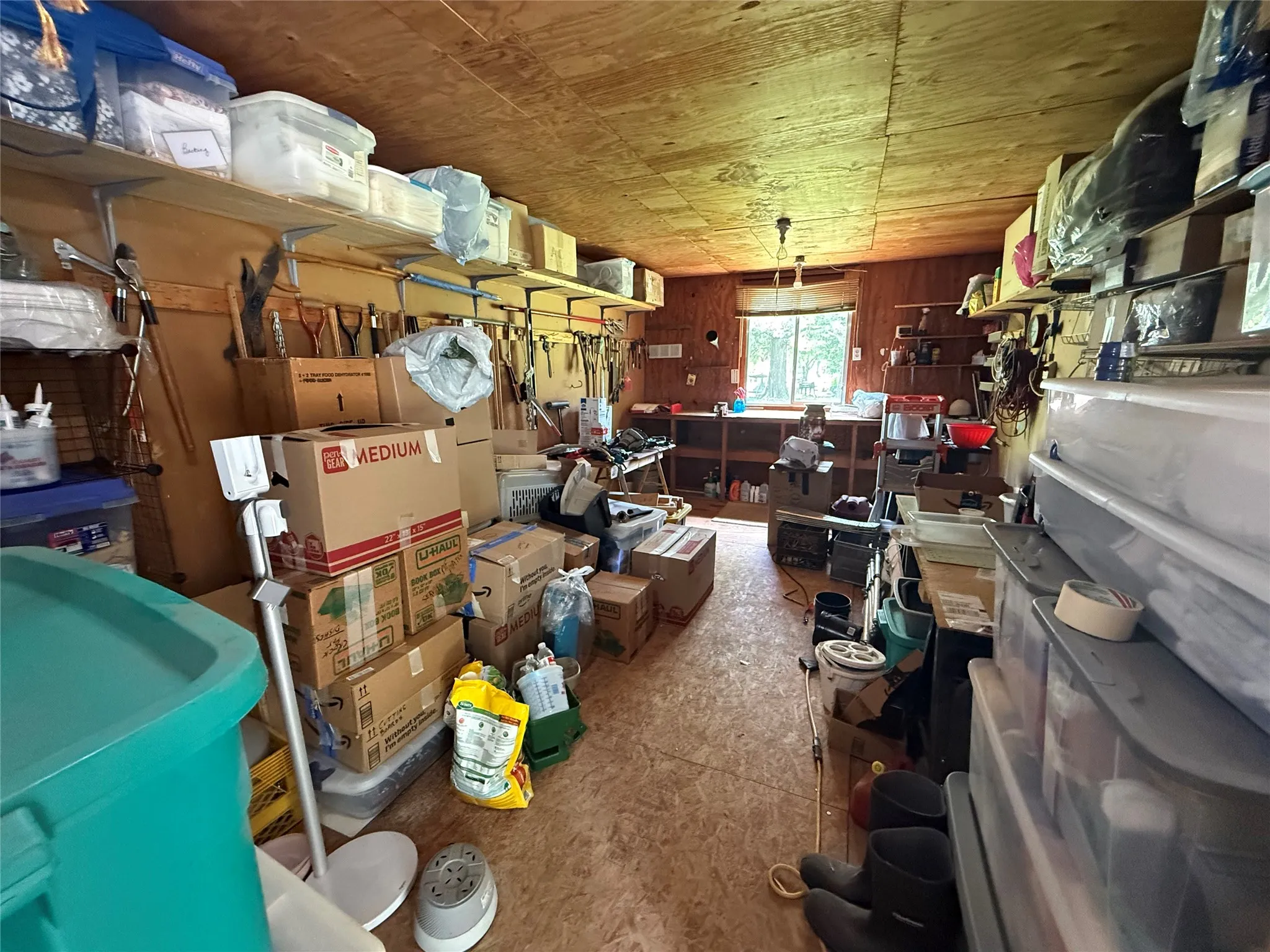 Single Family Residence For Sale in Wood County , 306 Floyd Street, Winnsboro, Texas 75494, 3 Bedroom, 2 Bathroom, Garage spaces, 1,718 Sqft, built in 1985, Price $149,500, mls#21288799, Real Estate Agent in Winnsboro, Homes For Sale in Wood county, Homes For Sale in Winnsboro, Realtor in Winnsboro Texas, Real Estate Brokerage Independent Realty Texas, Luminita Cordes Realtor