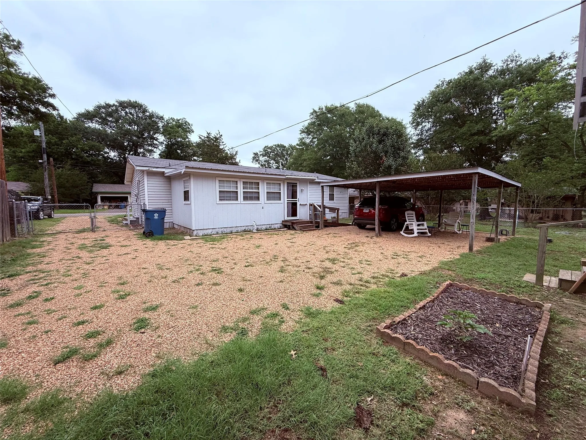 Single Family Residence For Sale in Wood County , 306 Floyd Street, Winnsboro, Texas 75494, 3 Bedroom, 2 Bathroom, Garage spaces, 1,718 Sqft, built in 1985, Price $149,500, mls#21288799, Real Estate Agent in Winnsboro, Homes For Sale in Wood county, Homes For Sale in Winnsboro, Realtor in Winnsboro Texas, Real Estate Brokerage Independent Realty Texas, Luminita Cordes Realtor