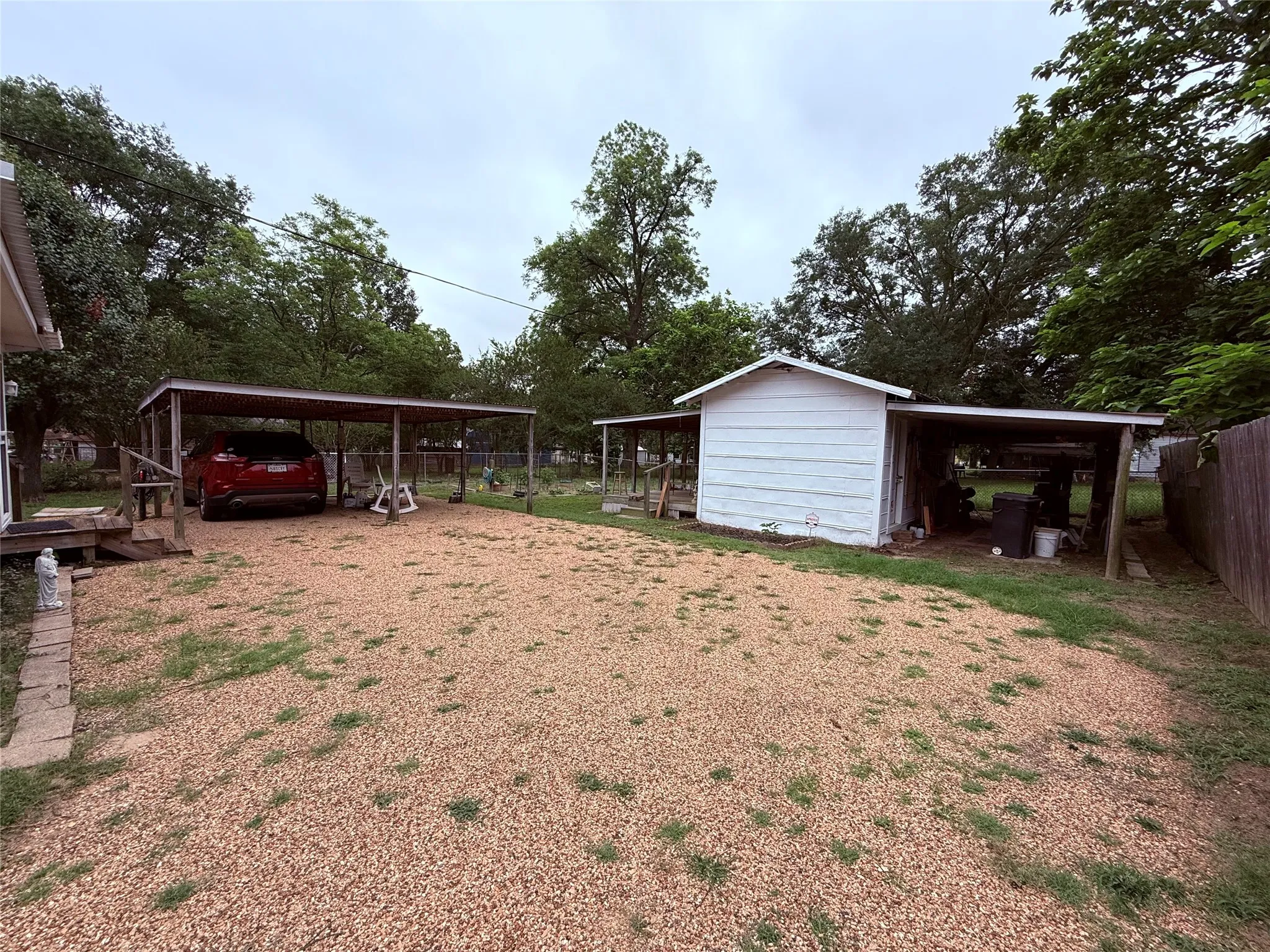 Single Family Residence For Sale in Wood County , 306 Floyd Street, Winnsboro, Texas 75494, 3 Bedroom, 2 Bathroom, Garage spaces, 1,718 Sqft, built in 1985, Price $149,500, mls#21288799, Real Estate Agent in Winnsboro, Homes For Sale in Wood county, Homes For Sale in Winnsboro, Realtor in Winnsboro Texas, Real Estate Brokerage Independent Realty Texas, Luminita Cordes Realtor