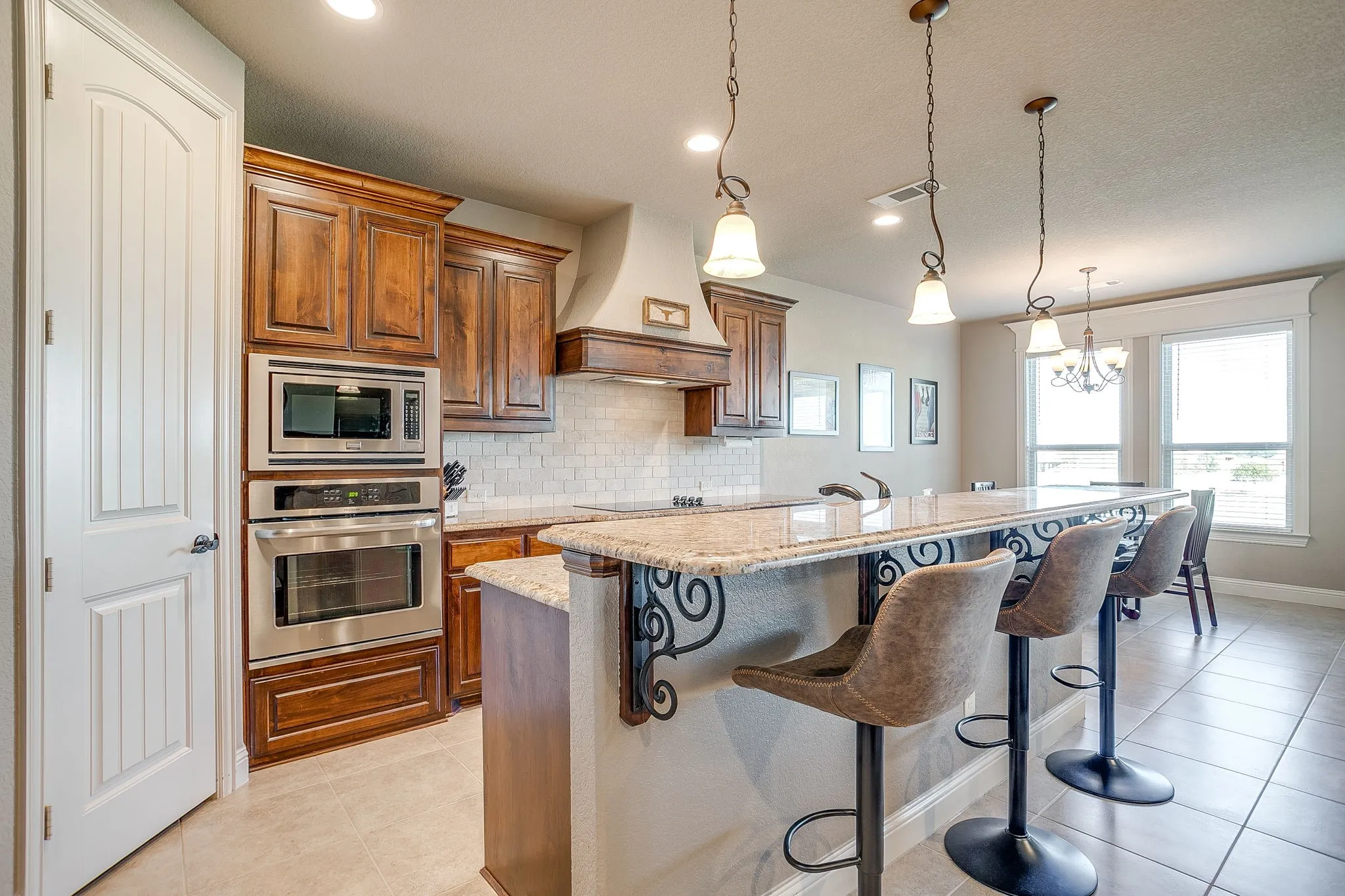 Single Family Residence For Sale in Parker County , 105 Legacy Downs Drive, Fort Worth, Texas 76126, 4 Bedroom, 4 Bathroom, 3 Garage spaces, 3,083 Sqft, built in 2014, mls#21289936, Real Estate Agent in Fort Worth, Homes For Sale in Parker county, Homes For Sale in Fort Worth, Realtor in Fort Worth Texas, Real Estate Brokerage Independent Realty Texas, Luminita Cordes Realtor