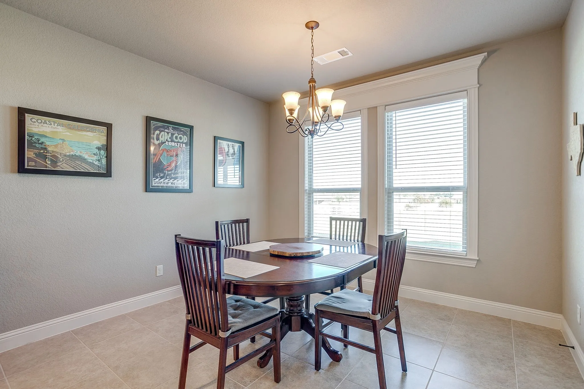 Single Family Residence For Sale in Parker County , 105 Legacy Downs Drive, Fort Worth, Texas 76126, 4 Bedroom, 4 Bathroom, 3 Garage spaces, 3,083 Sqft, built in 2014, mls#21289936, Real Estate Agent in Fort Worth, Homes For Sale in Parker county, Homes For Sale in Fort Worth, Realtor in Fort Worth Texas, Real Estate Brokerage Independent Realty Texas, Luminita Cordes Realtor