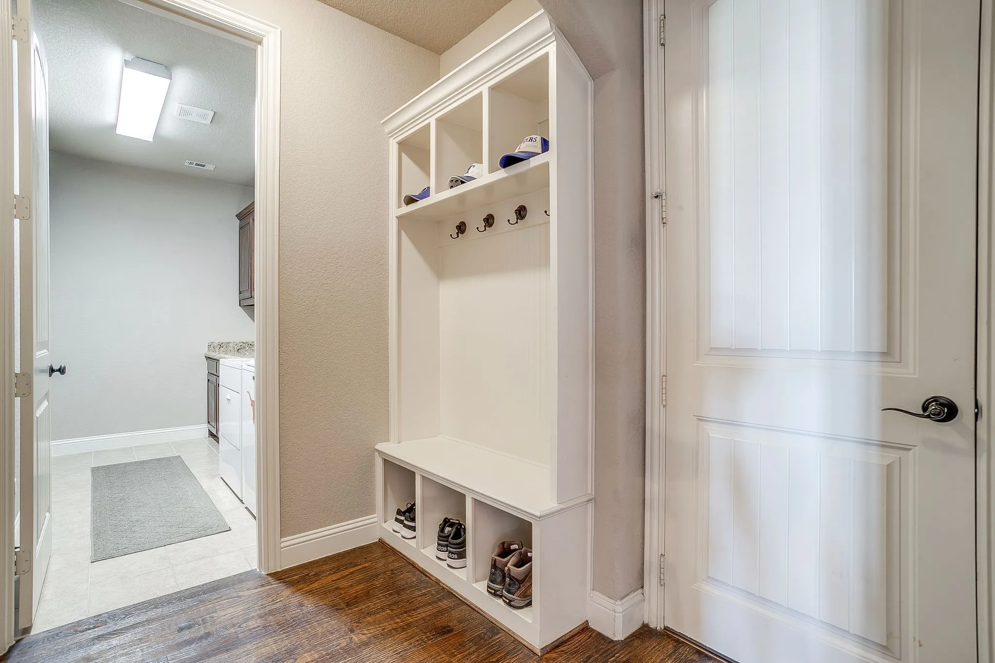 Single Family Residence For Sale in Parker County , 105 Legacy Downs Drive, Fort Worth, Texas 76126, 4 Bedroom, 4 Bathroom, 3 Garage spaces, 3,083 Sqft, built in 2014, mls#21289936, Real Estate Agent in Fort Worth, Homes For Sale in Parker county, Homes For Sale in Fort Worth, Realtor in Fort Worth Texas, Real Estate Brokerage Independent Realty Texas, Luminita Cordes Realtor