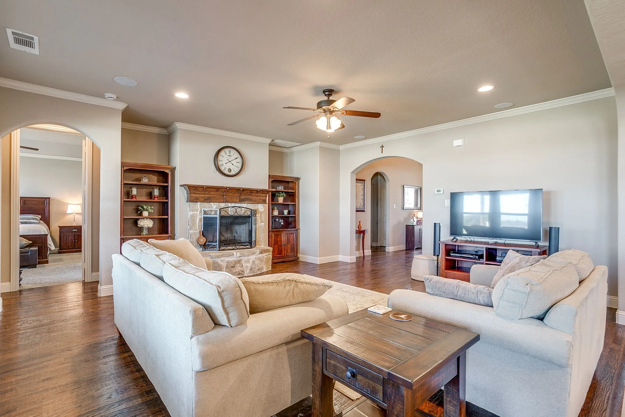 Single Family Residence For Sale in Parker County , 105 Legacy Downs Drive, Fort Worth, Texas 76126, 4 Bedroom, 4 Bathroom, 3 Garage spaces, 3,083 Sqft, built in 2014, mls#21289936, Real Estate Agent in Fort Worth, Homes For Sale in Parker county, Homes For Sale in Fort Worth, Realtor in Fort Worth Texas, Real Estate Brokerage Independent Realty Texas, Luminita Cordes Realtor