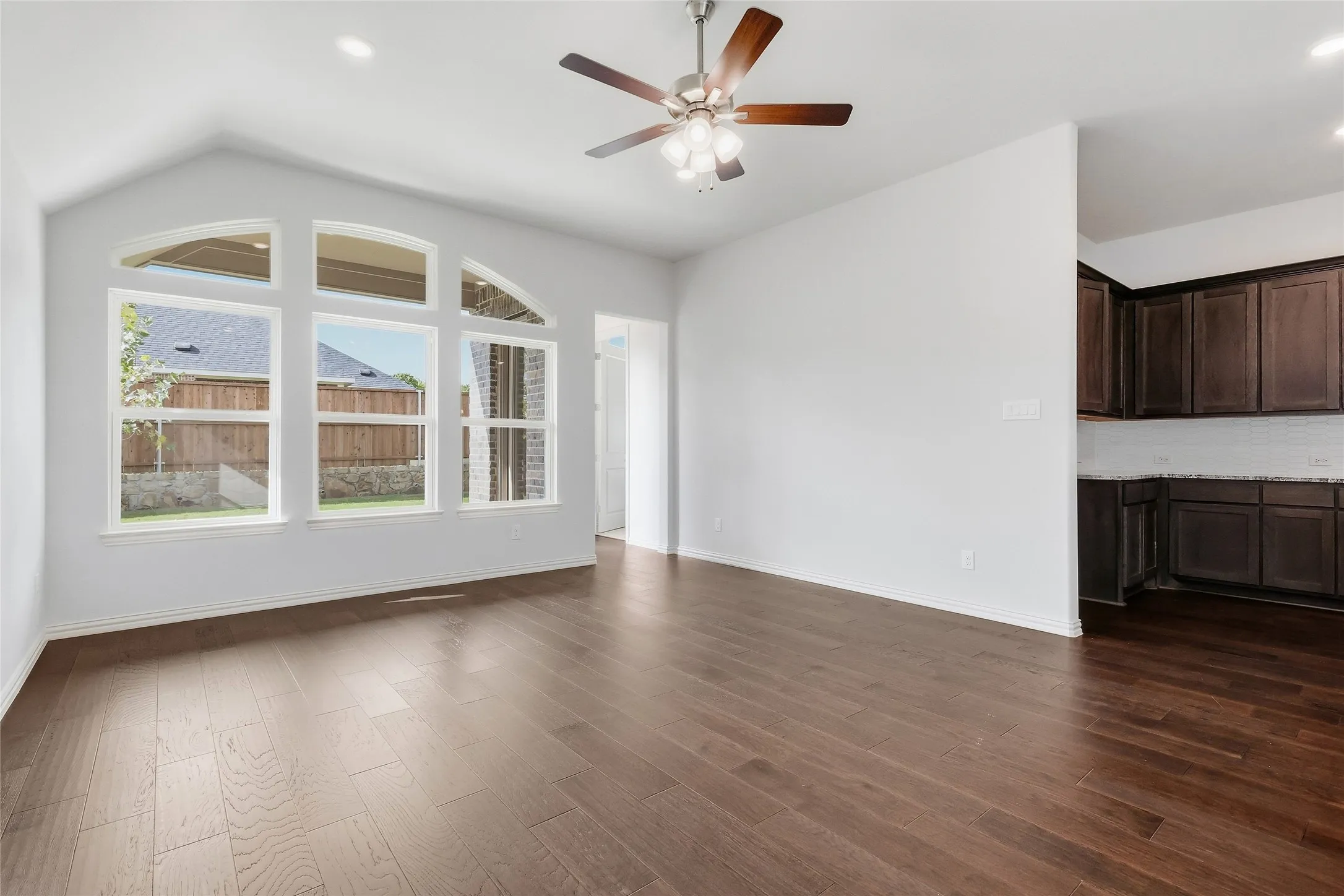 Single Family Residence For Sale in Collin County , 1312 Huntington Drive, Anna, Texas 75409, 4 Bedroom, 3 Bathroom, 2 Garage spaces, 2,168 Sqft, built in 2026, mls#21276699, Real Estate Agent in Anna, Homes For Sale in Collin county, Homes For Sale in Anna, Realtor in Anna Texas, Real Estate Brokerage Independent Realty Texas, Luminita Cordes Realtor