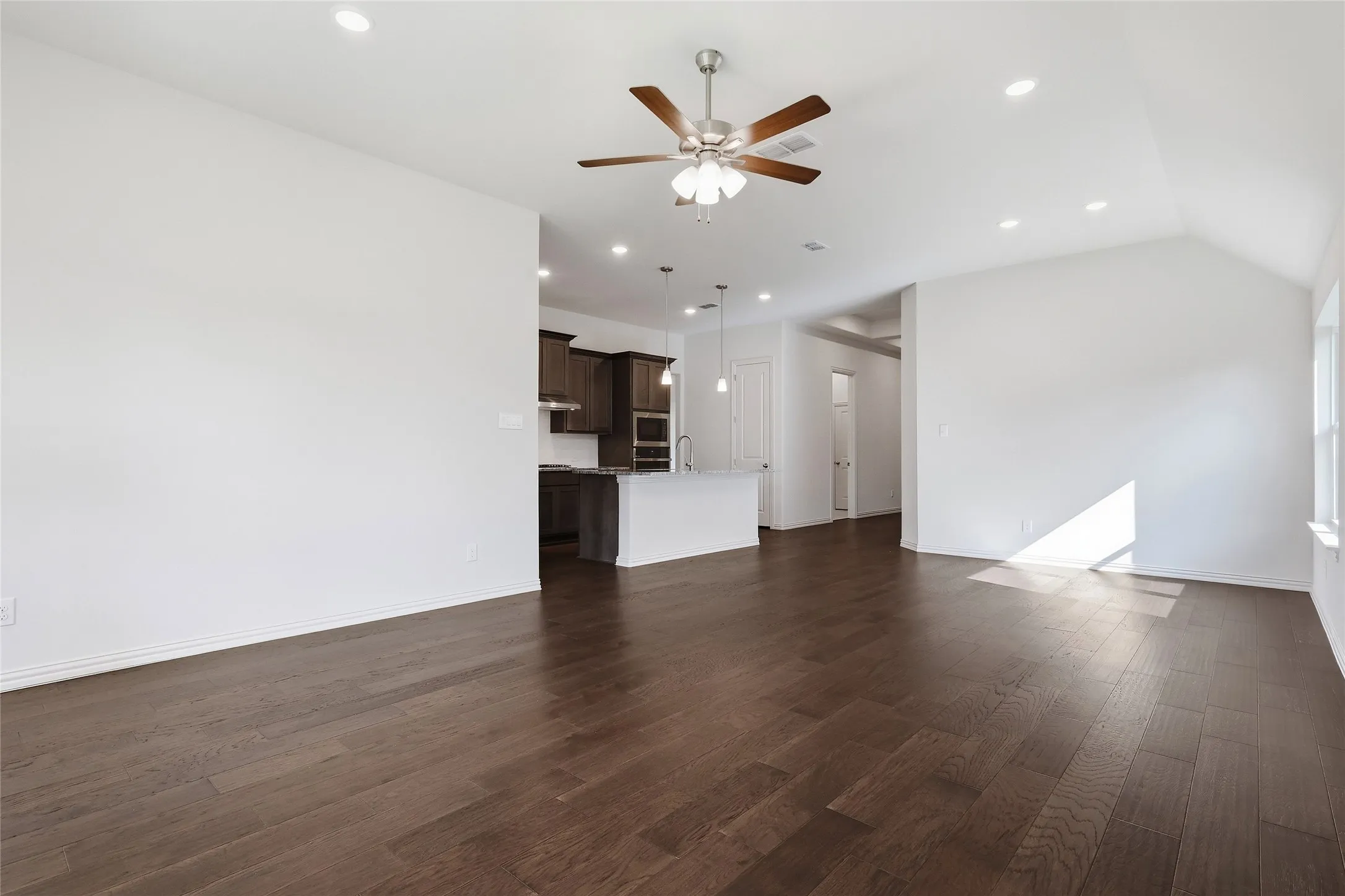 Single Family Residence For Sale in Collin County , 1312 Huntington Drive, Anna, Texas 75409, 4 Bedroom, 3 Bathroom, 2 Garage spaces, 2,168 Sqft, built in 2026, mls#21276699, Real Estate Agent in Anna, Homes For Sale in Collin county, Homes For Sale in Anna, Realtor in Anna Texas, Real Estate Brokerage Independent Realty Texas, Luminita Cordes Realtor