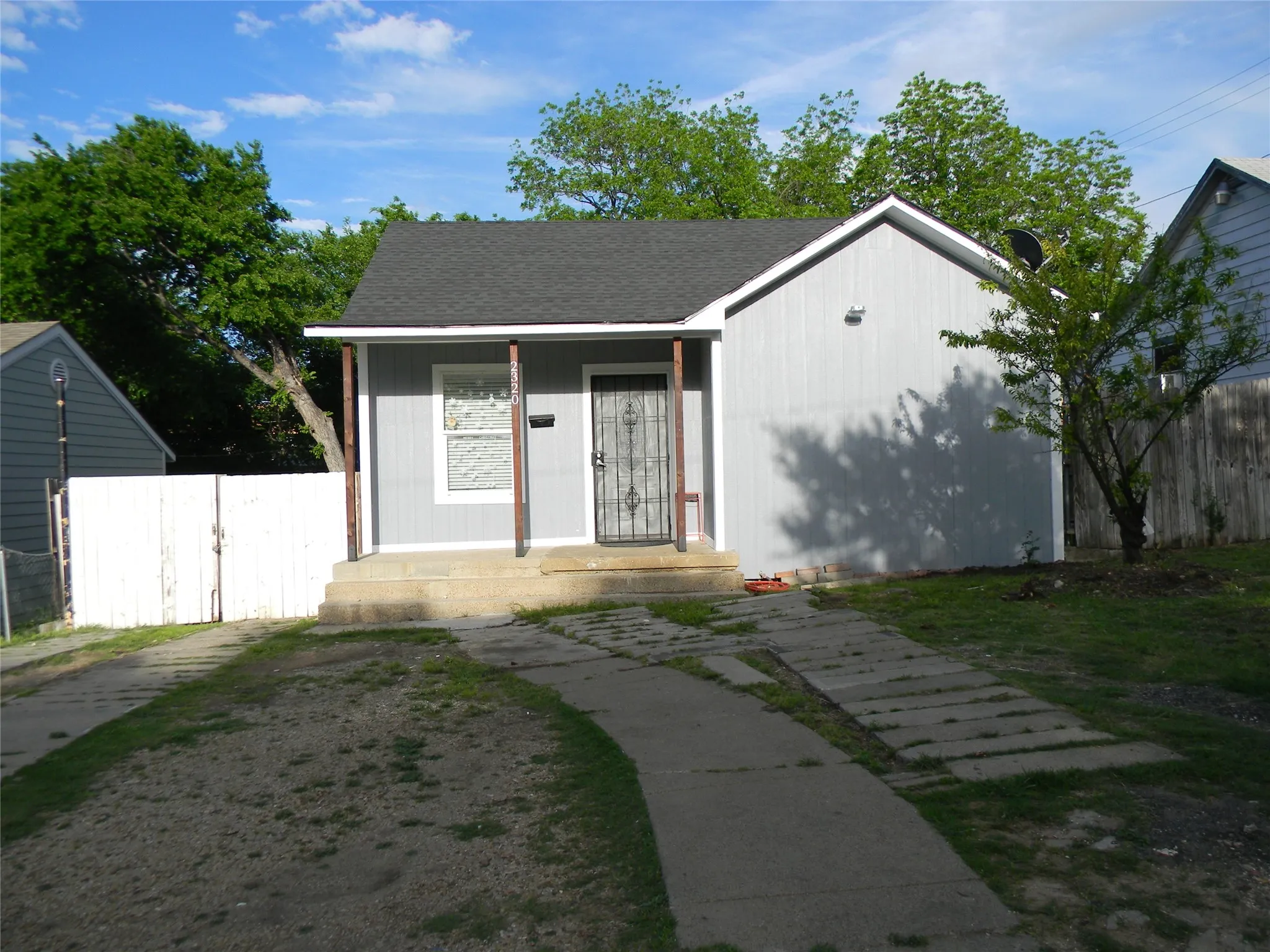 Single Family Residence For Sale in Dallas County , 2320 S Denley Drive, Dallas, Texas 75216, 3 Bedroom, 2 Bathroom, Garage spaces, 938 Sqft, built in 1950, mls#21227877, Real Estate Agent in Dallas, Homes For Sale in Dallas county, Homes For Sale in Dallas, Realtor in Dallas Texas, Real Estate Brokerage Independent Realty Texas, Luminita Cordes Realtor
