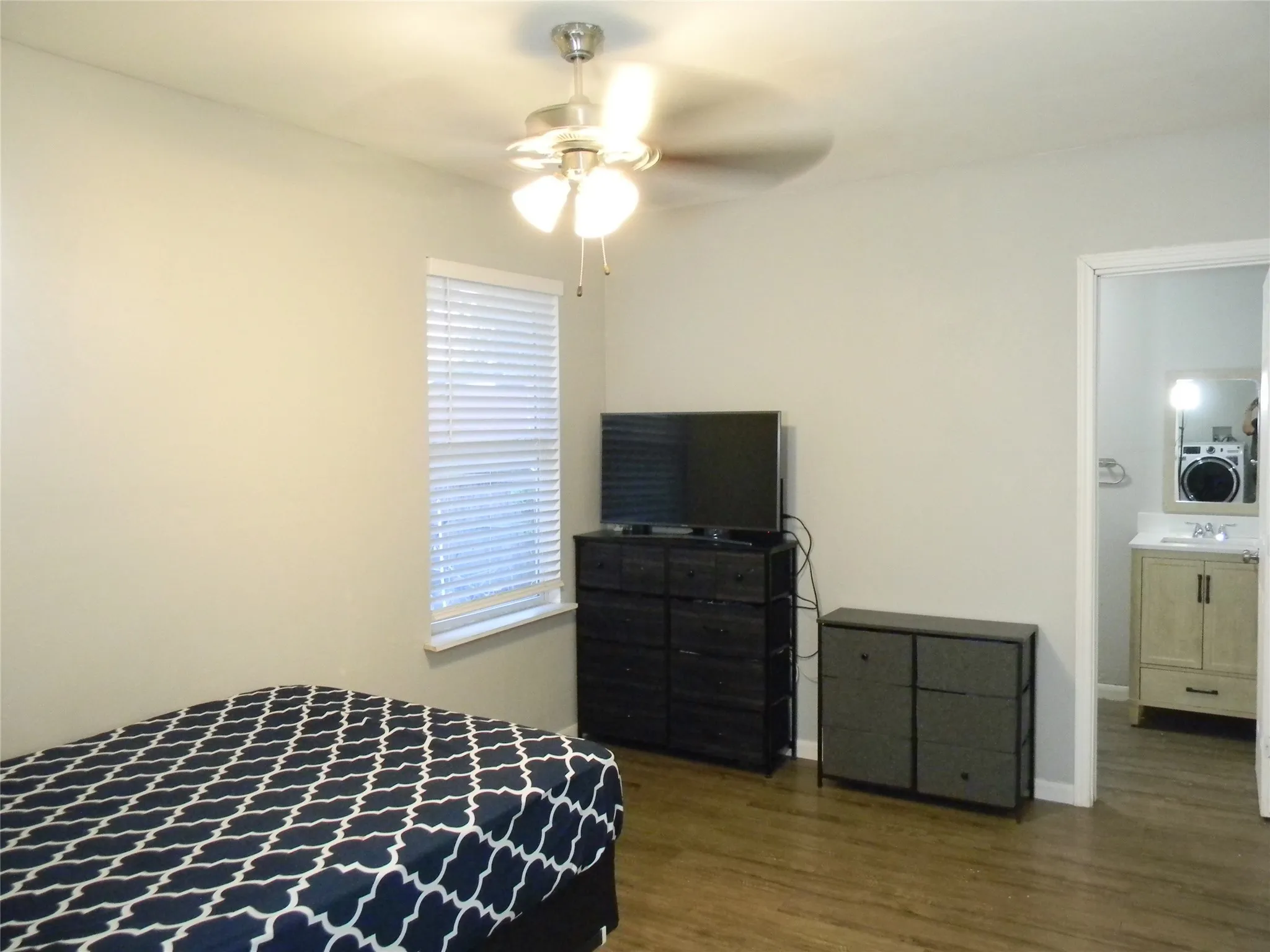 Single Family Residence For Sale in Dallas County , 2320 S Denley Drive, Dallas, Texas 75216, 3 Bedroom, 2 Bathroom, Garage spaces, 938 Sqft, built in 1950, mls#21227877, Real Estate Agent in Dallas, Homes For Sale in Dallas county, Homes For Sale in Dallas, Realtor in Dallas Texas, Real Estate Brokerage Independent Realty Texas, Luminita Cordes Realtor