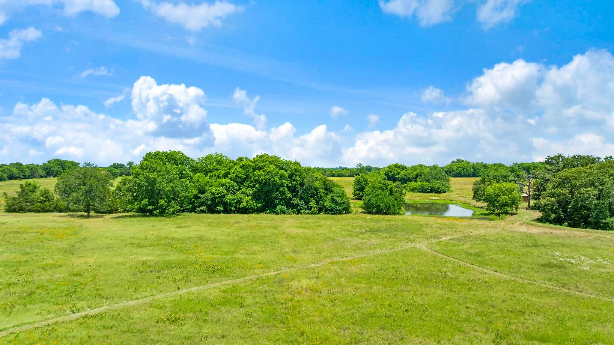Farm For Sale in Lamar County , 848 CR 15300, Deport, Texas 75435, 3 Bedroom, 2 Bathroom, 2 Garage spaces, 1,800 Sqft, built in 0, Price $749,700, mls#21289935, Real Estate Agent in Deport, Homes For Sale in Lamar county, Homes For Sale in Deport, Realtor in Deport Texas, Real Estate Brokerage Independent Realty Texas, Luminita Cordes Realtor