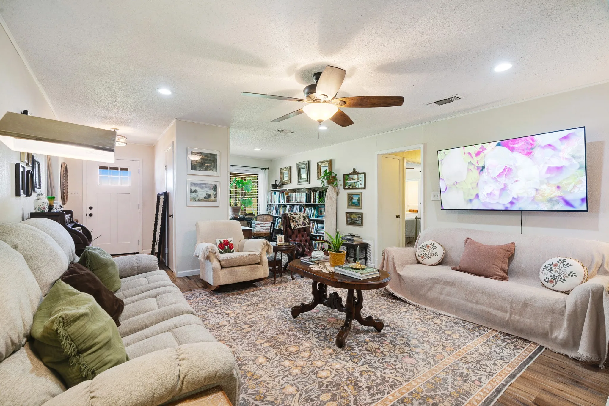 Farm For Sale in Lamar County , 848 CR 15300, Deport, Texas 75435, 3 Bedroom, 2 Bathroom, 2 Garage spaces, 1,800 Sqft, built in 0, Price $749,700, mls#21289935, Real Estate Agent in Deport, Homes For Sale in Lamar county, Homes For Sale in Deport, Realtor in Deport Texas, Real Estate Brokerage Independent Realty Texas, Luminita Cordes Realtor