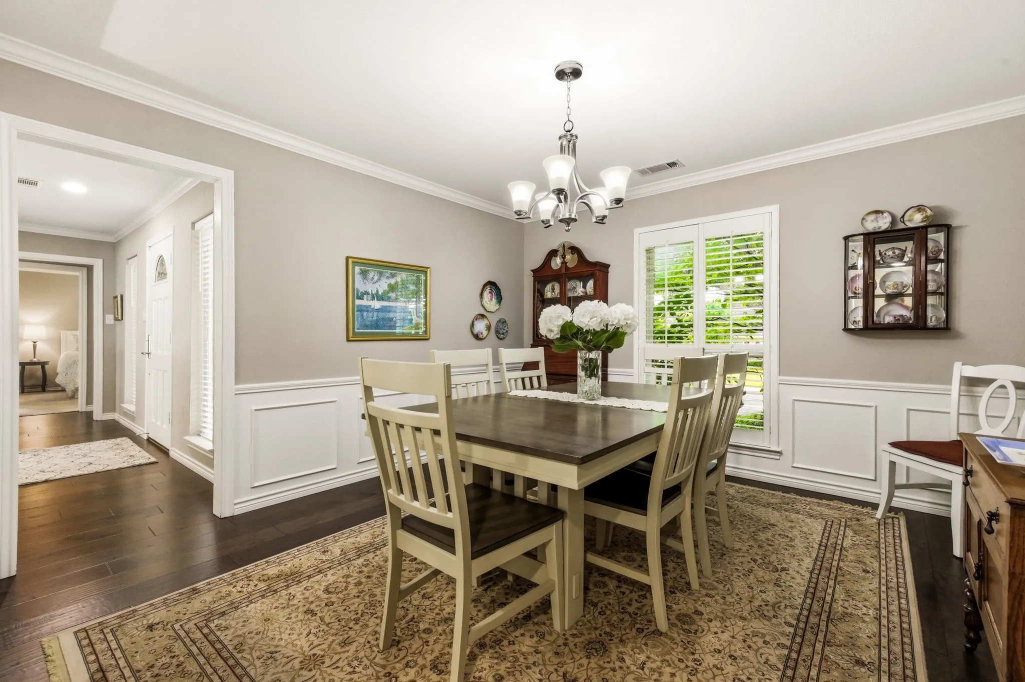 Single Family Residence For Sale in Dallas County , 9519 Robin Meadow Drive, Dallas, Texas 75243, 3 Bedrooms, 3 Bathrooms, 3 Garage spaces, 2,498 Sqft, built in 1975, Price $699,000, mls#21289477, Real Estate Agent in Dallas, Homes For Sale in Dallas county, Homes For Sale in Dallas, Realtor in Dallas Texas, Real Estate Brokerage Independent Realty Texas, Luminita Cordes Realtor