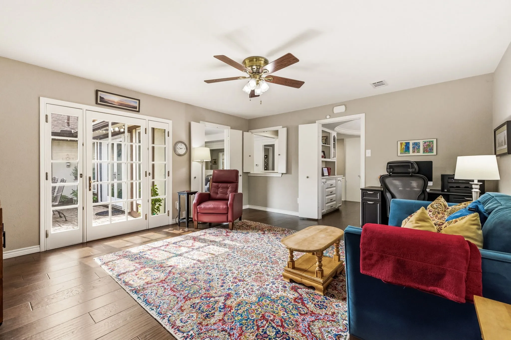 Single Family Residence For Sale in Dallas County , 9519 Robin Meadow Drive, Dallas, Texas 75243, 3 Bedrooms, 3 Bathrooms, 3 Garage spaces, 2,498 Sqft, built in 1975, Price $699,000, mls#21289477, Real Estate Agent in Dallas, Homes For Sale in Dallas county, Homes For Sale in Dallas, Realtor in Dallas Texas, Real Estate Brokerage Independent Realty Texas, Luminita Cordes Realtor