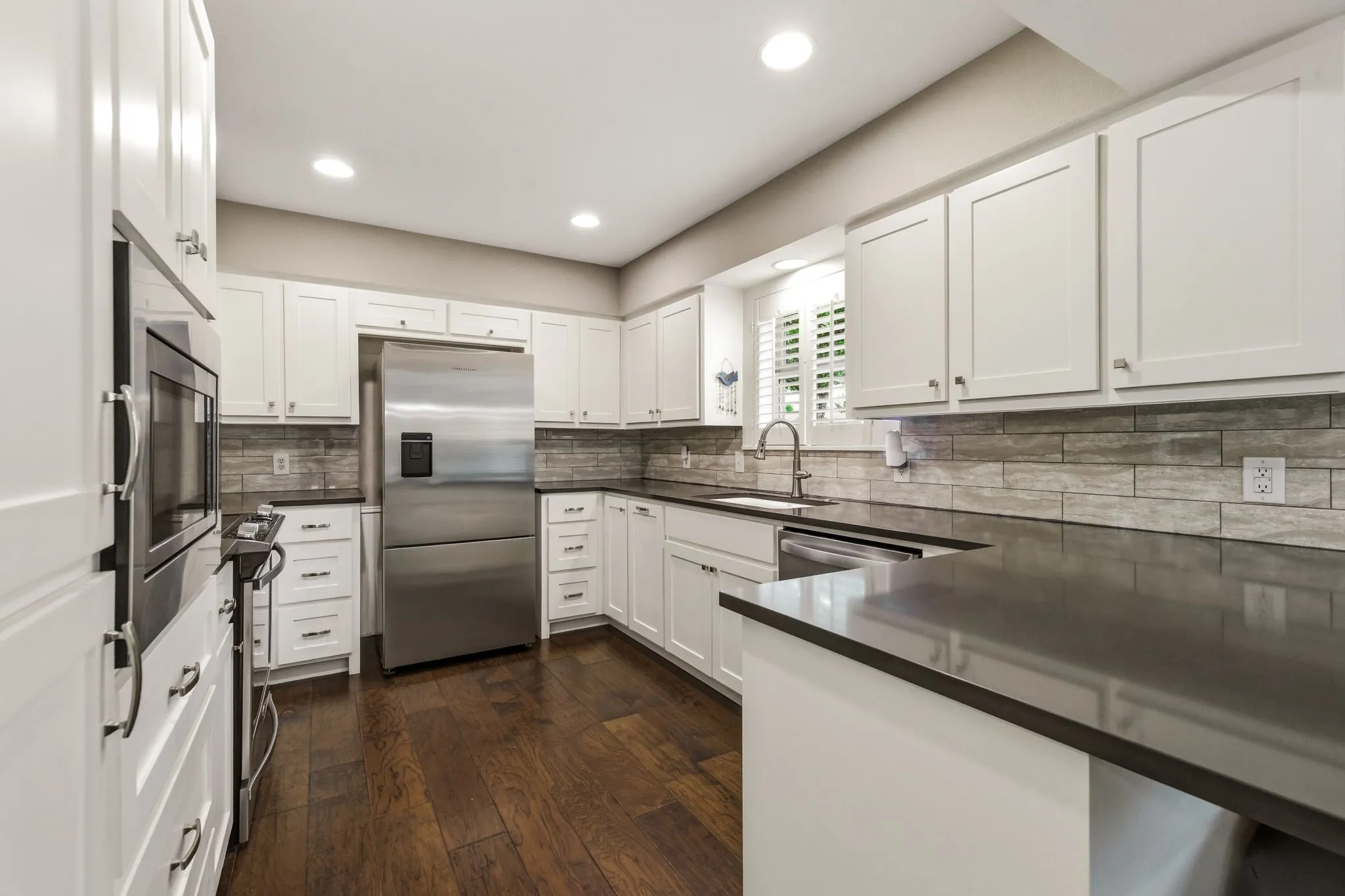 Single Family Residence For Sale in Dallas County , 9519 Robin Meadow Drive, Dallas, Texas 75243, 3 Bedrooms, 3 Bathrooms, 3 Garage spaces, 2,498 Sqft, built in 1975, Price $699,000, mls#21289477, Real Estate Agent in Dallas, Homes For Sale in Dallas county, Homes For Sale in Dallas, Realtor in Dallas Texas, Real Estate Brokerage Independent Realty Texas, Luminita Cordes Realtor