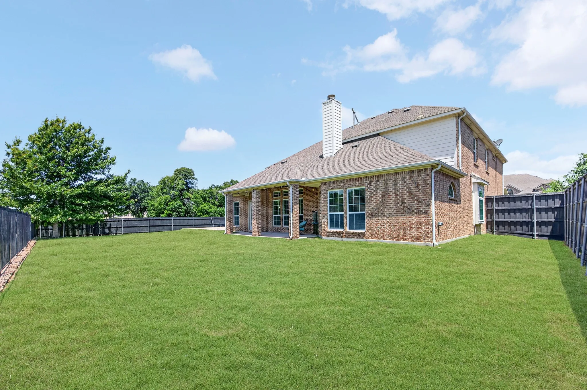 Single Family Residence For Sale in Collin County , 13811 Sorano Drive, Frisco, Texas 75035, 5 Bedroom, 4 Bathroom, 2 Garage spaces, 3,895 Sqft, built in 2013, mls#21281721, Real Estate Agent in Frisco, Homes For Sale in Collin county, Homes For Sale in Frisco, Realtor in Frisco Texas, Real Estate Brokerage Independent Realty Texas, Luminita Cordes Realtor