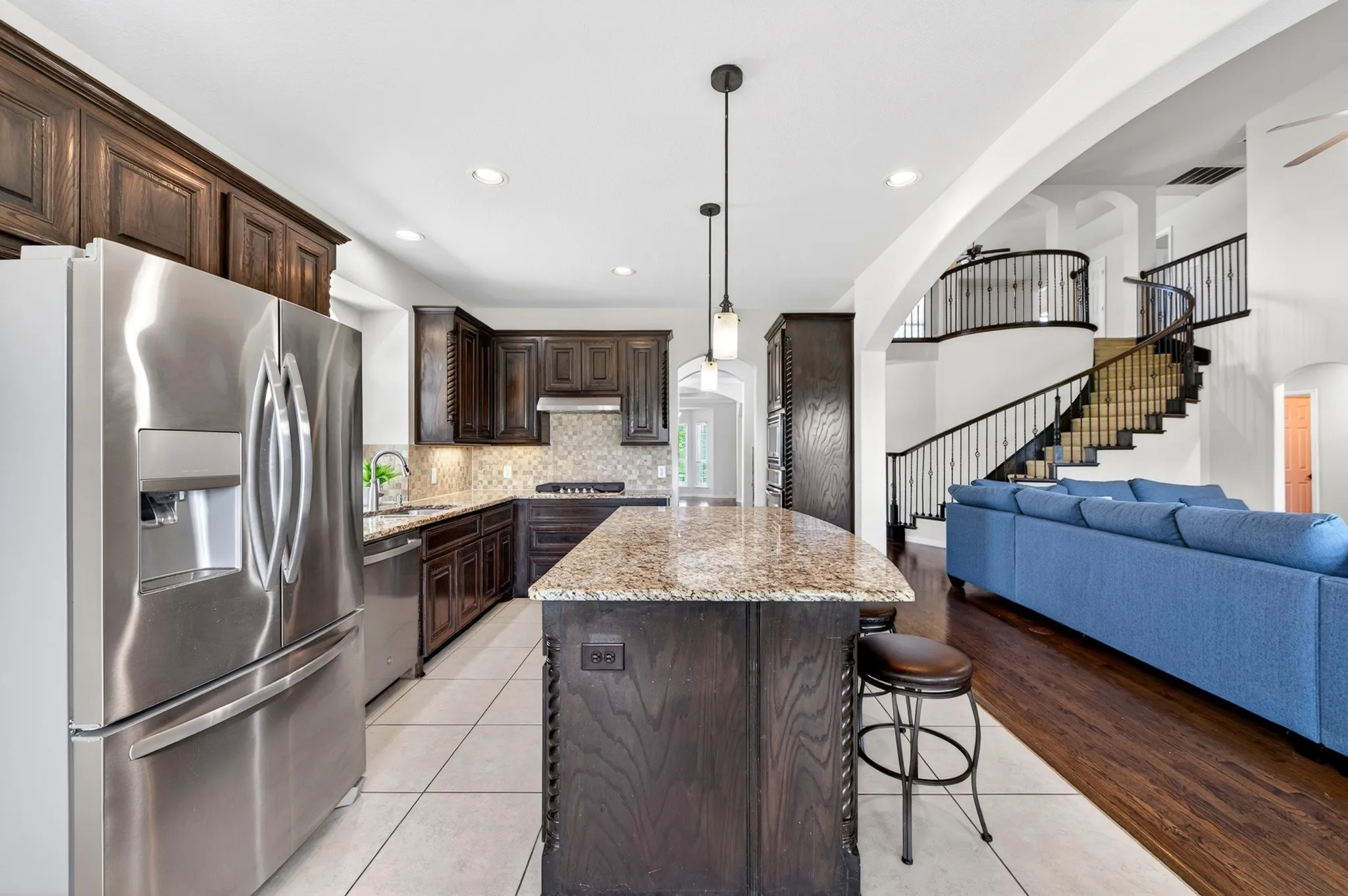 Single Family Residence For Sale in Collin County , 13811 Sorano Drive, Frisco, Texas 75035, 5 Bedroom, 4 Bathroom, 2 Garage spaces, 3,895 Sqft, built in 2013, mls#21281721, Real Estate Agent in Frisco, Homes For Sale in Collin county, Homes For Sale in Frisco, Realtor in Frisco Texas, Real Estate Brokerage Independent Realty Texas, Luminita Cordes Realtor