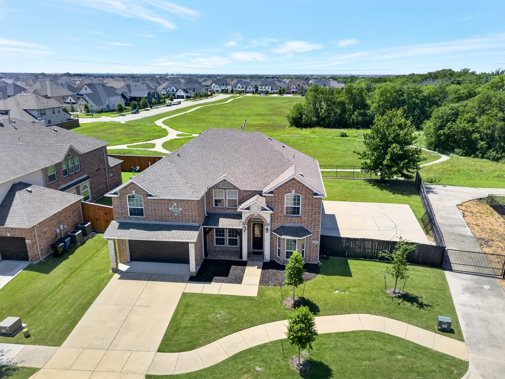 Single Family Residence For Sale in Collin County , 13811 Sorano Drive, Frisco, Texas 75035, 5 Bedroom, 4 Bathroom, 2 Garage spaces, 3,895 Sqft, built in 2013, mls#21281721, Real Estate Agent in Frisco, Homes For Sale in Collin county, Homes For Sale in Frisco, Realtor in Frisco Texas, Real Estate Brokerage Independent Realty Texas, Luminita Cordes Realtor