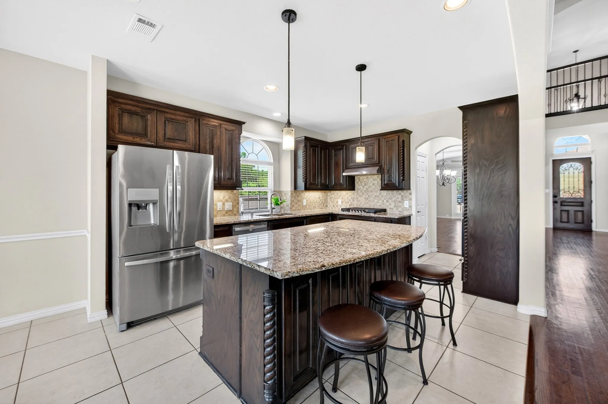 Single Family Residence For Sale in Collin County , 13811 Sorano Drive, Frisco, Texas 75035, 5 Bedroom, 4 Bathroom, 2 Garage spaces, 3,895 Sqft, built in 2013, mls#21281721, Real Estate Agent in Frisco, Homes For Sale in Collin county, Homes For Sale in Frisco, Realtor in Frisco Texas, Real Estate Brokerage Independent Realty Texas, Luminita Cordes Realtor
