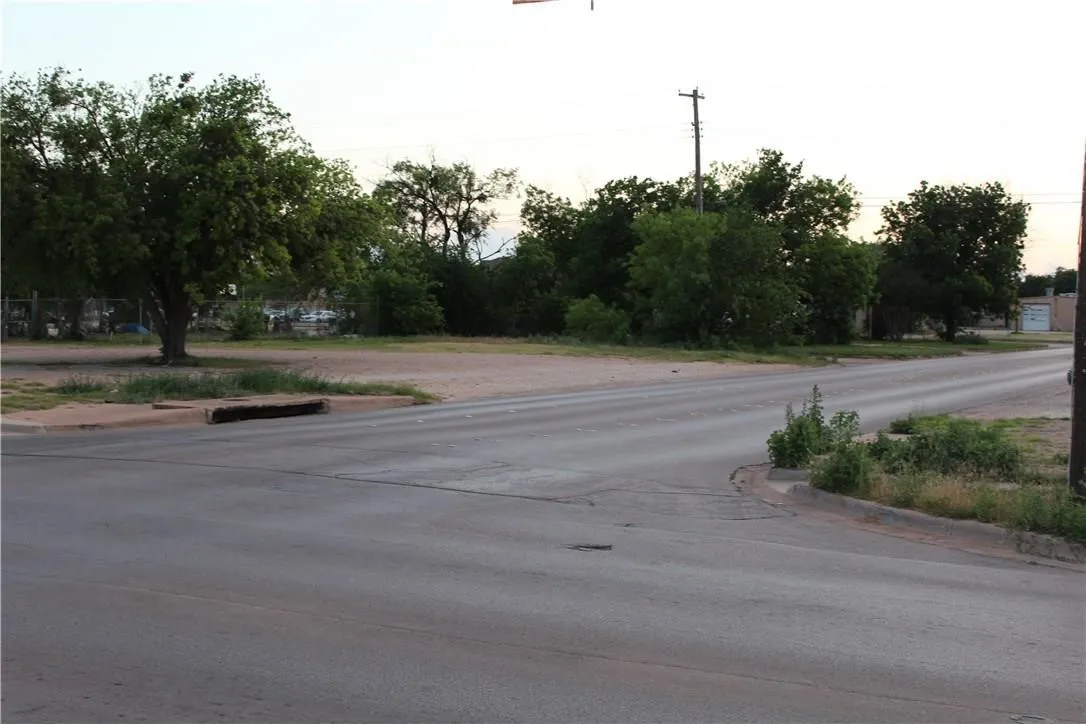Unimproved Land For Sale in Taylor County , 942 Pine Street, Abilene, Texas 79601, 0, 0, Garage spaces, 0 Sqft, built in 0, Price $49,000, mls#21290010, Real Estate Agent in Abilene, Homes For Sale in Taylor county, Homes For Sale in Abilene, Realtor in Abilene Texas, Real Estate Brokerage Independent Realty Texas, Luminita Cordes Realtor